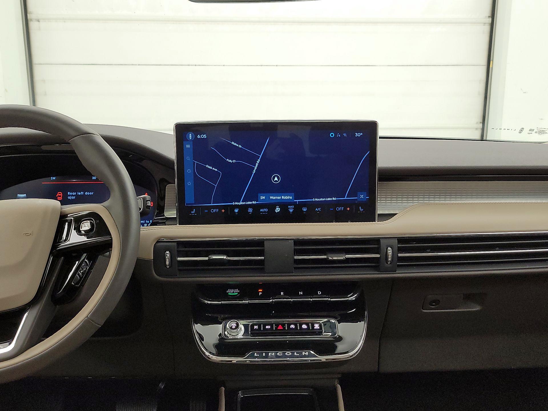 Thumbnail: 2024 Lincoln Corsair - 9