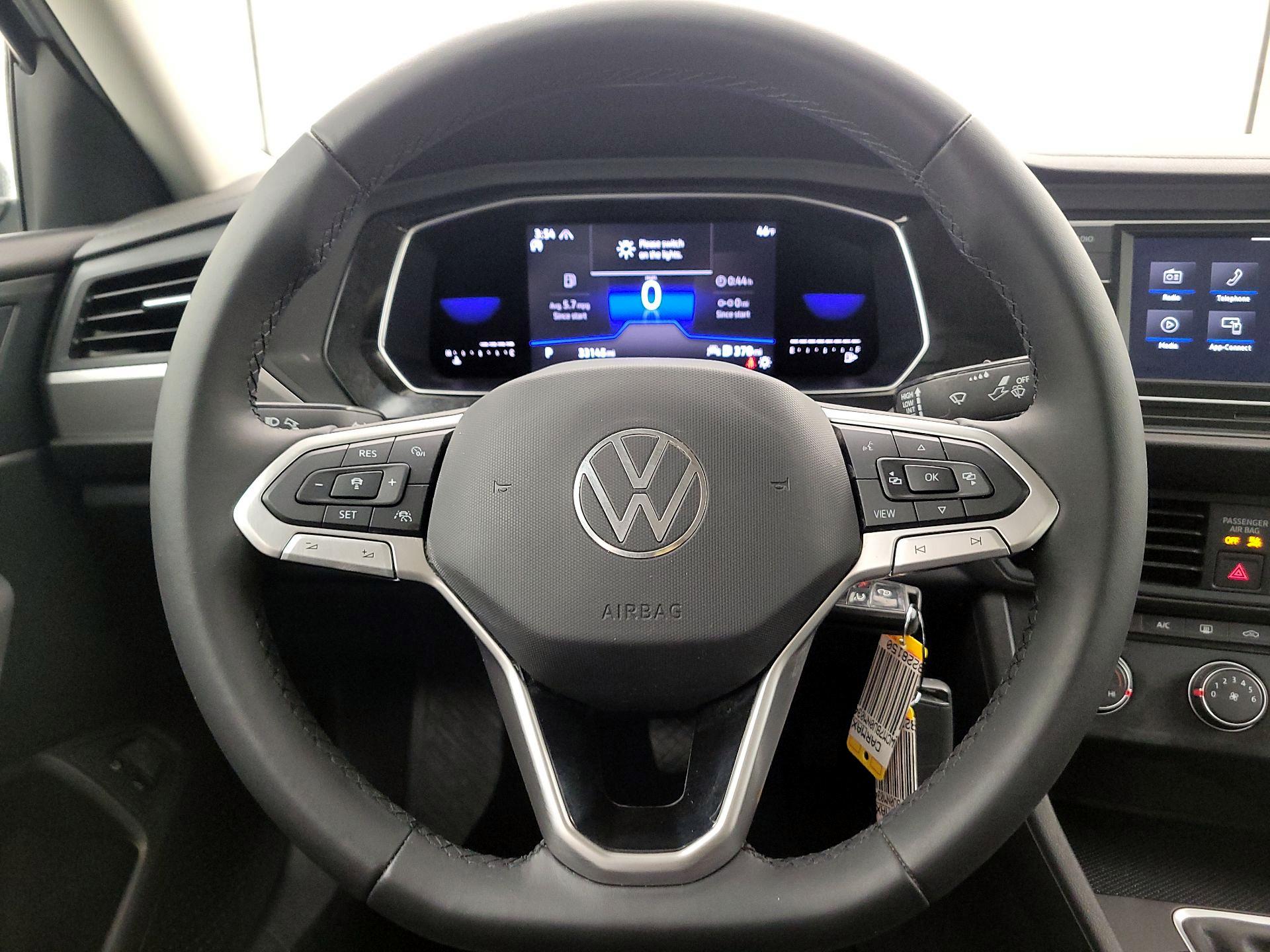 Thumbnail: 2022 Volkswagen Jetta - 10