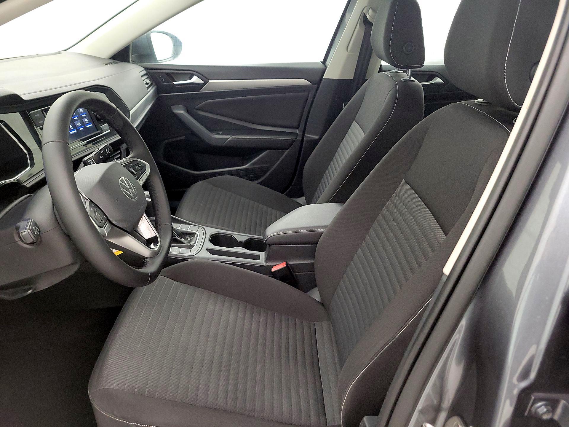 Thumbnail: 2022 Volkswagen Jetta - 11