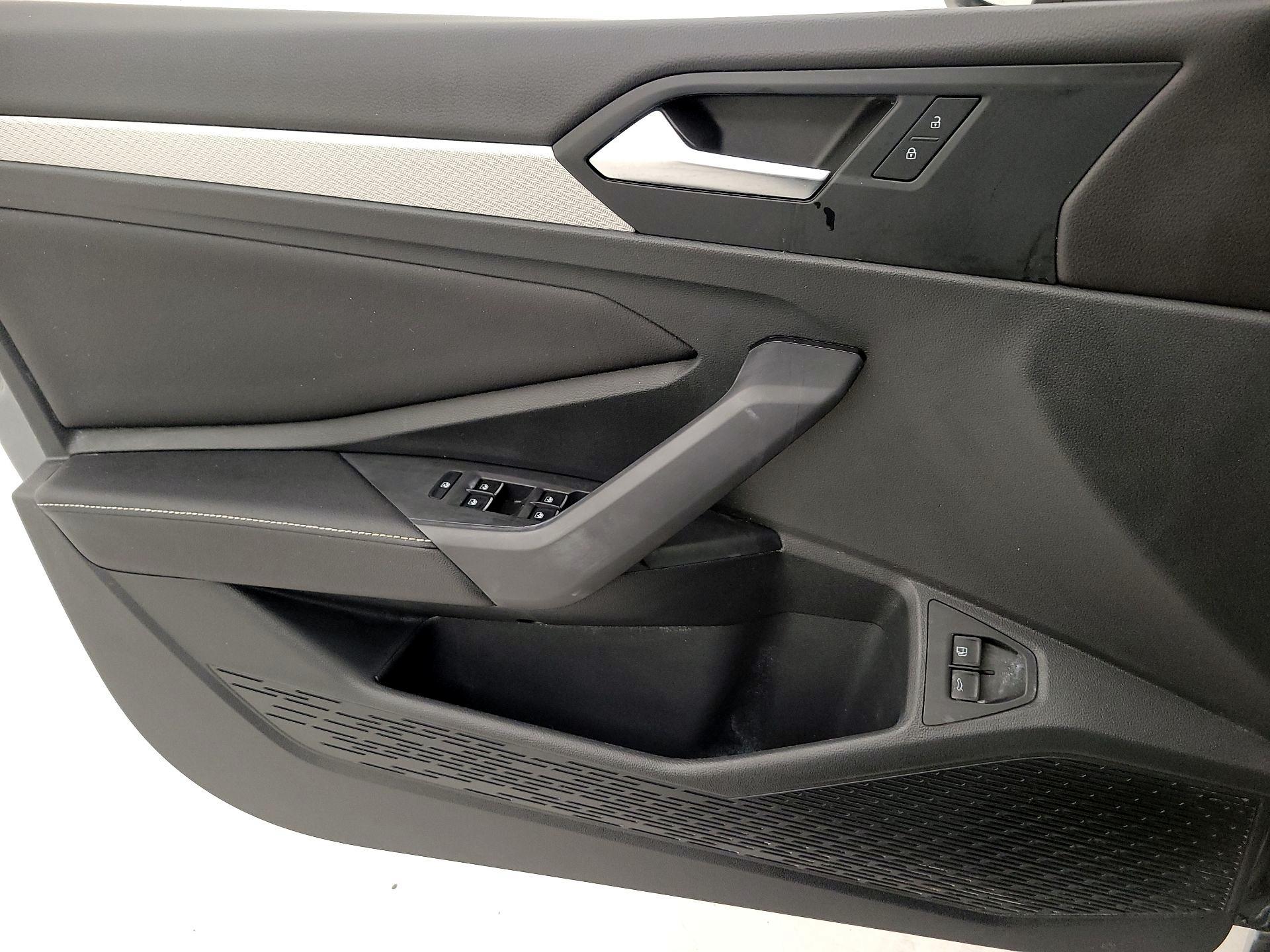 Thumbnail: 2022 Volkswagen Jetta - 12