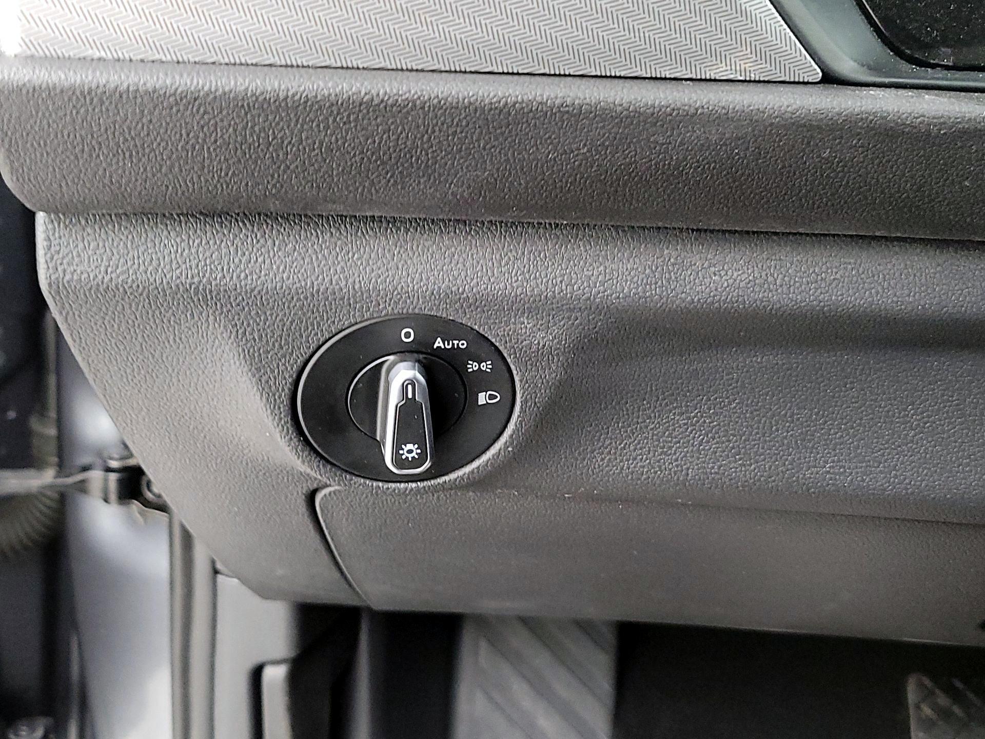 Thumbnail: 2022 Volkswagen Jetta - 13