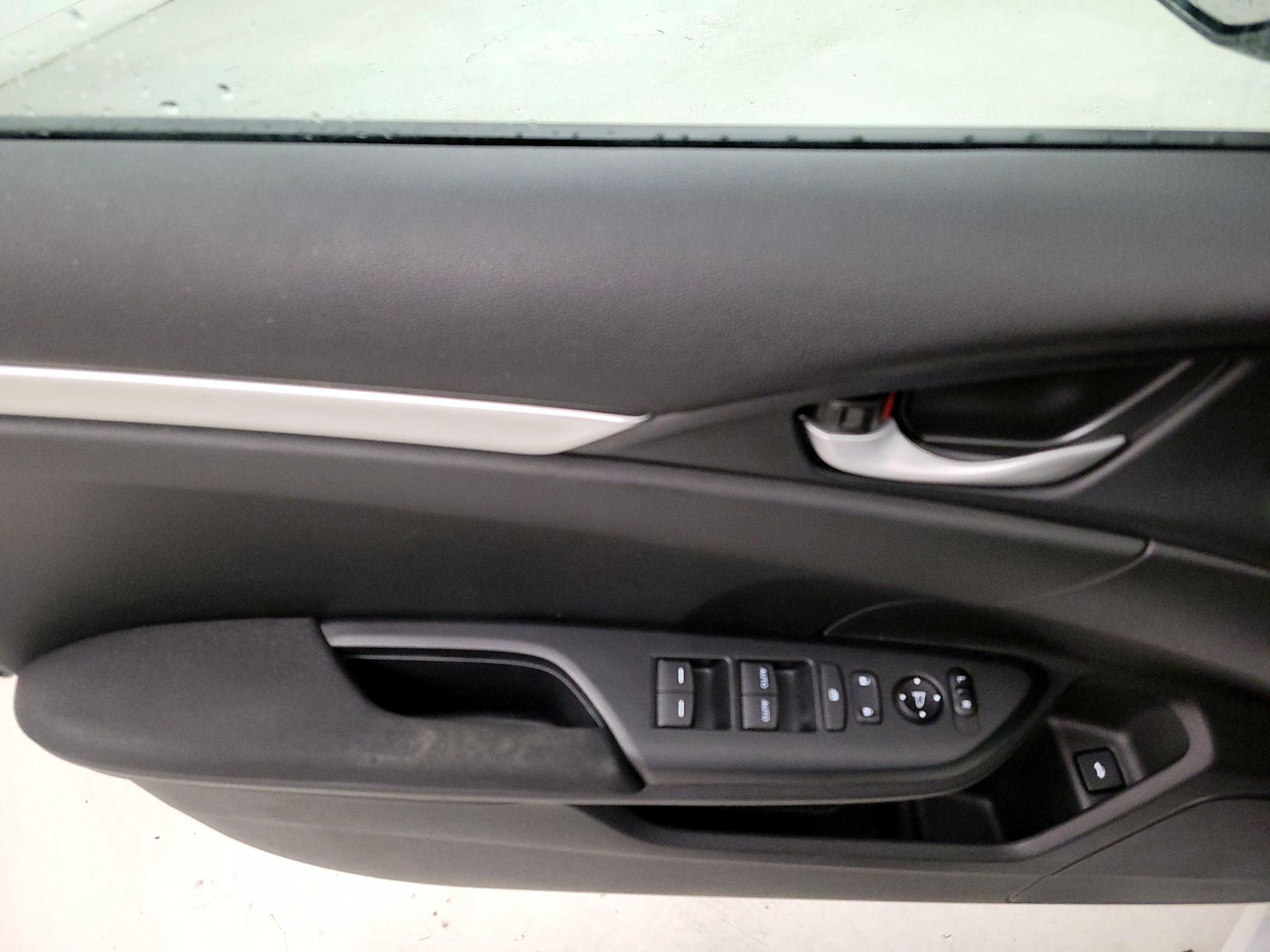 Thumbnail: 2020 Honda Civic - 12