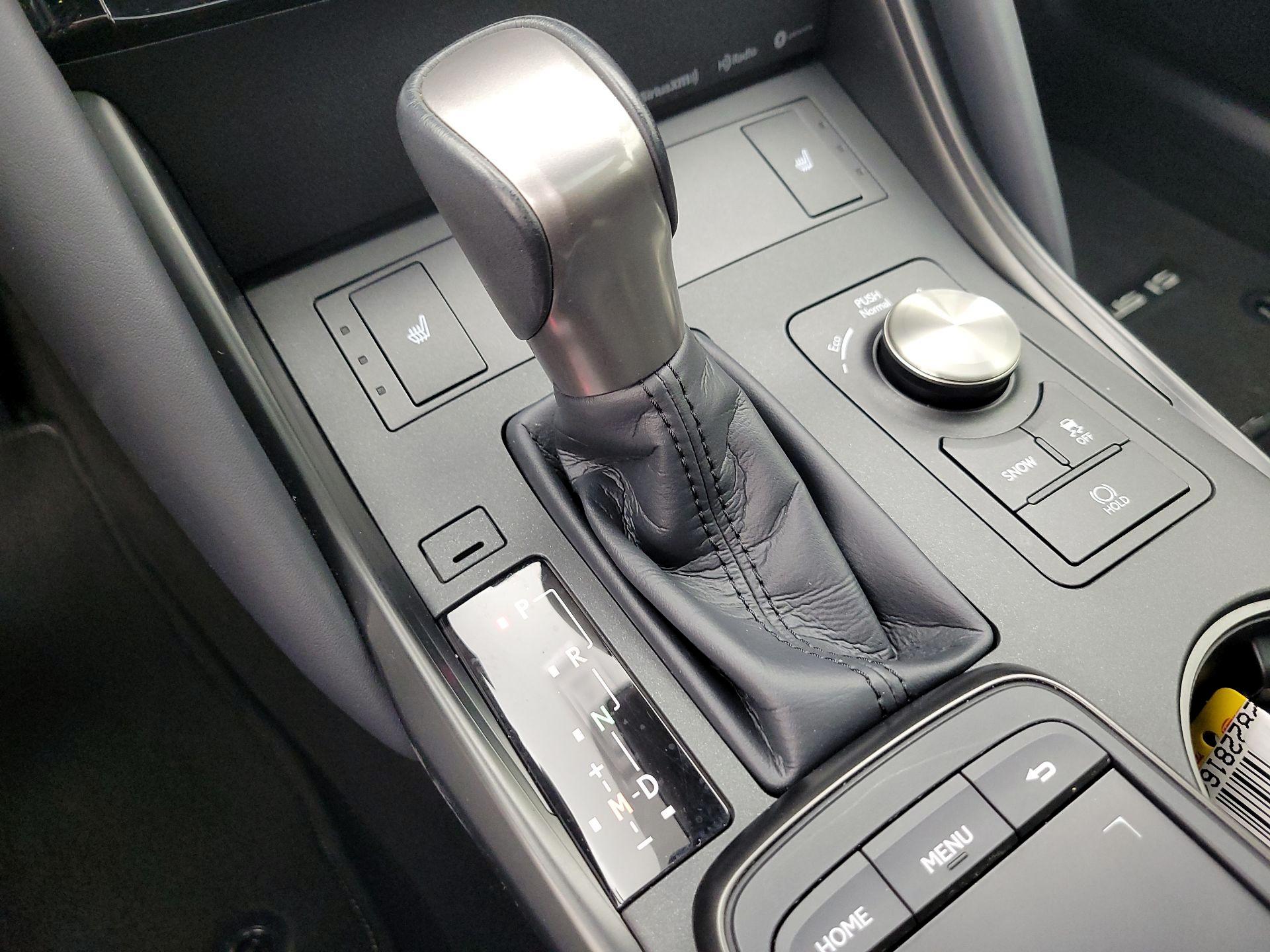 Thumbnail: 2024 Lexus IS - 17