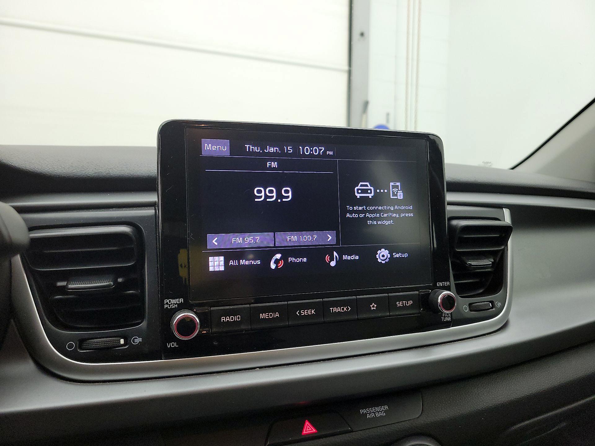 Thumbnail: 2023 Kia Rio - 15