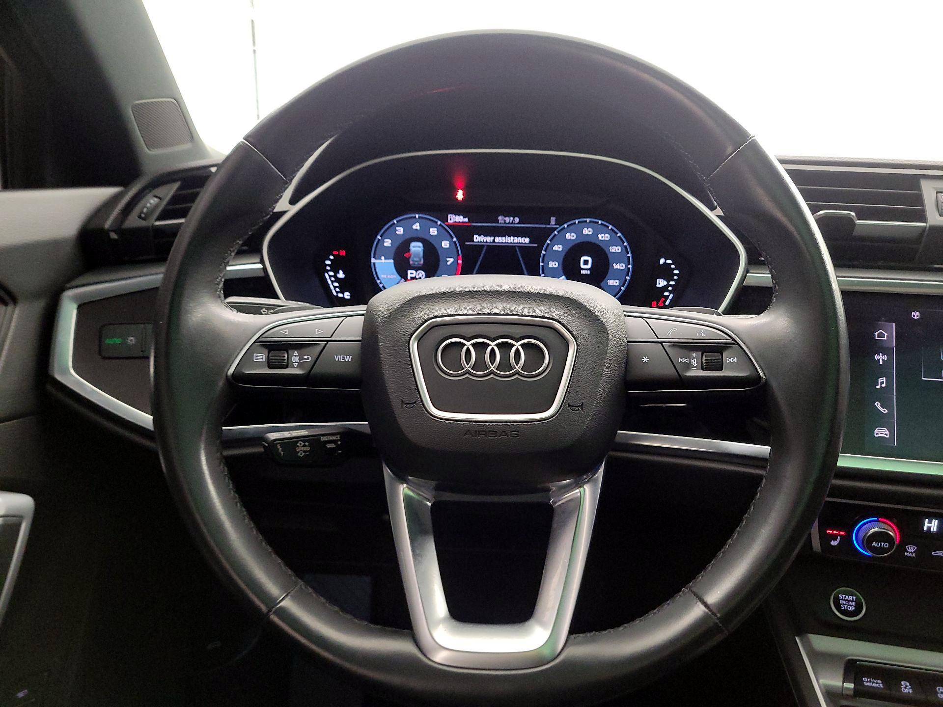 Thumbnail: 2022 Audi Q3 - 10