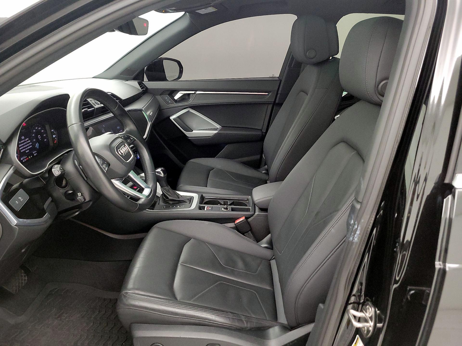 Thumbnail: 2022 Audi Q3 - 11