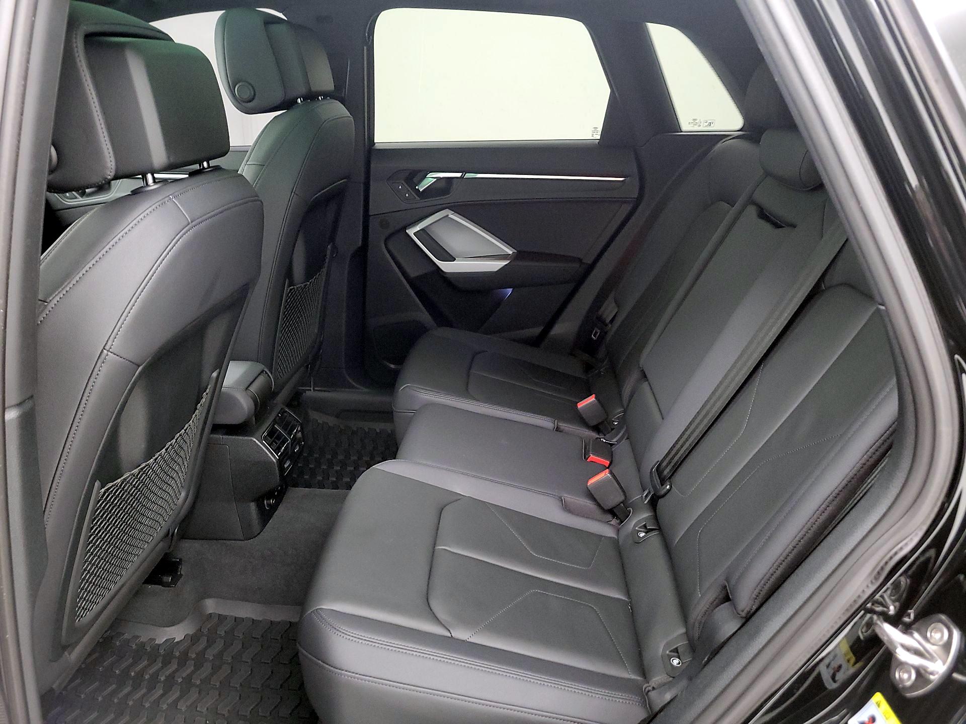 Thumbnail: 2022 Audi Q3 - 20