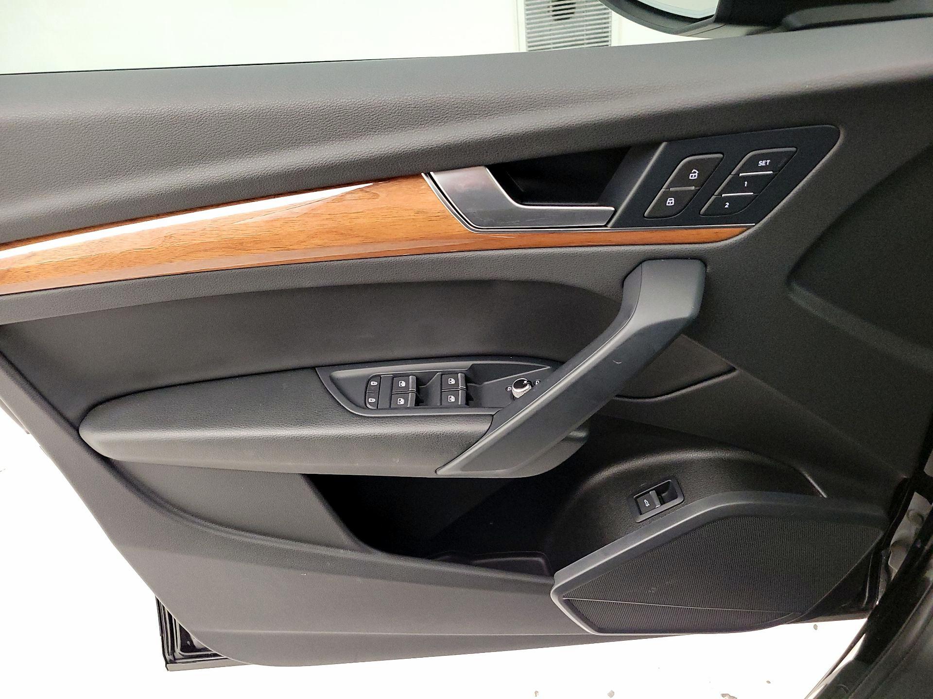 Thumbnail: 2023 Audi Q5 - 12