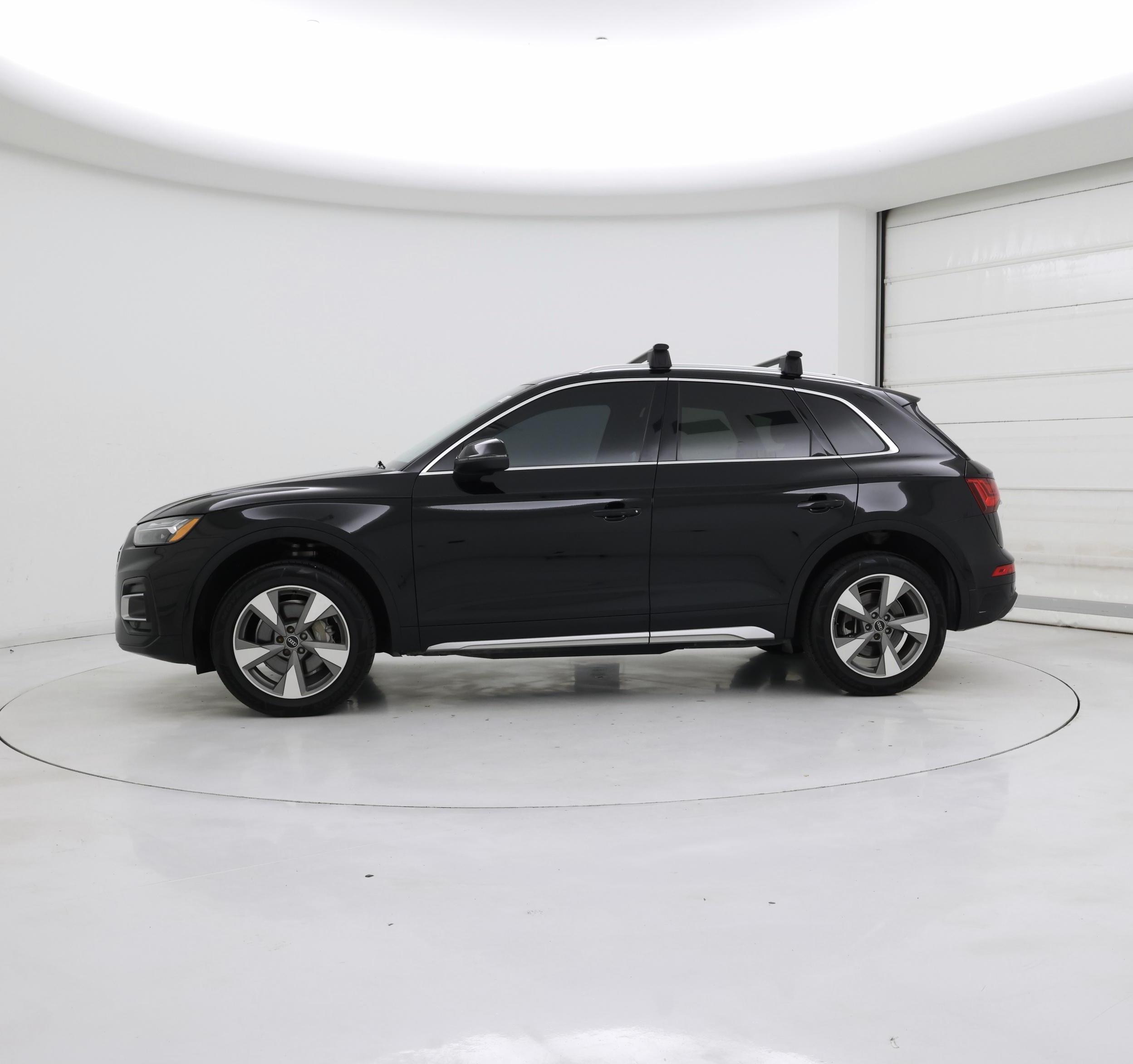 Thumbnail: 2023 Audi Q5 - 3