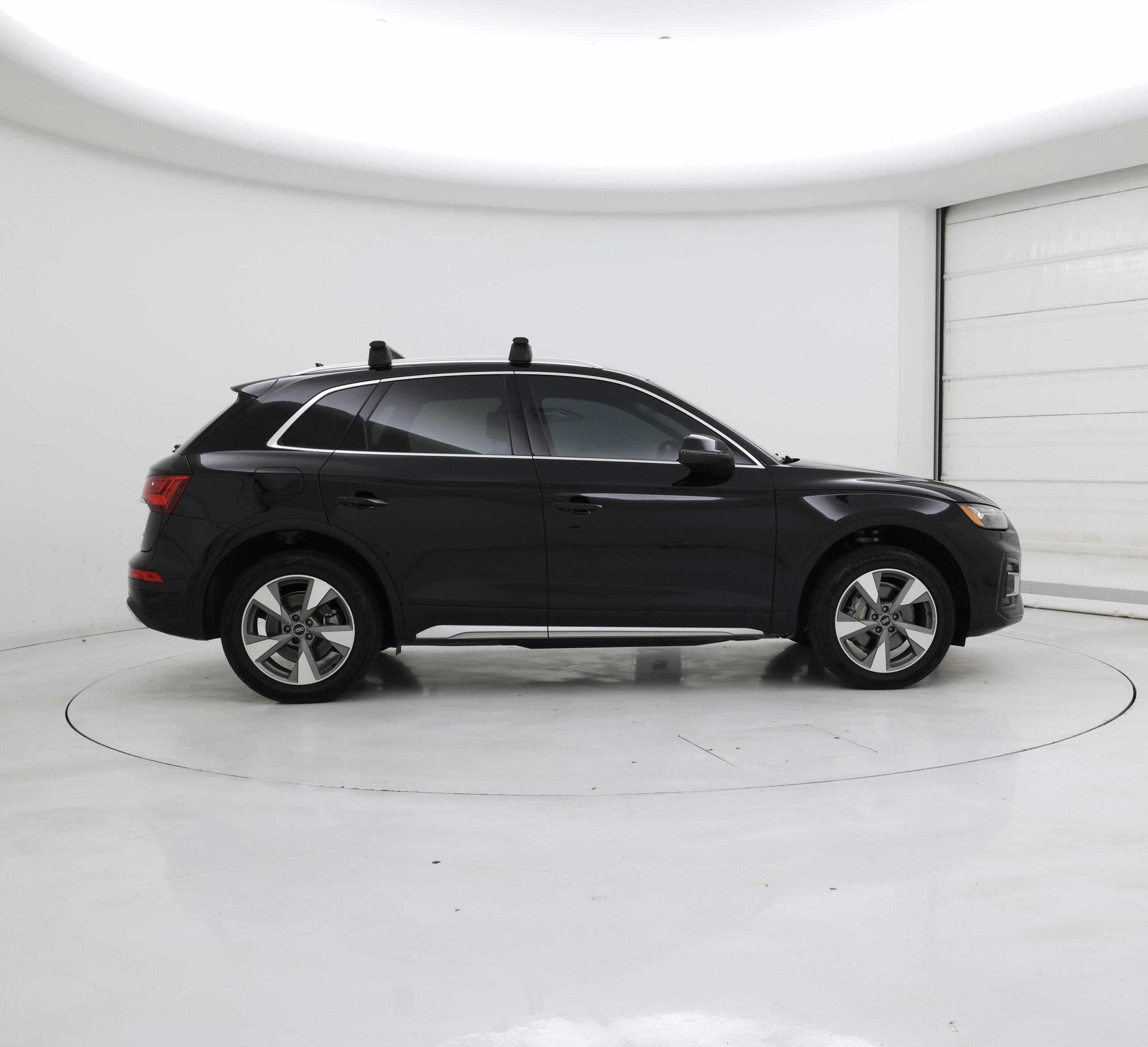 Thumbnail: 2023 Audi Q5 - 7