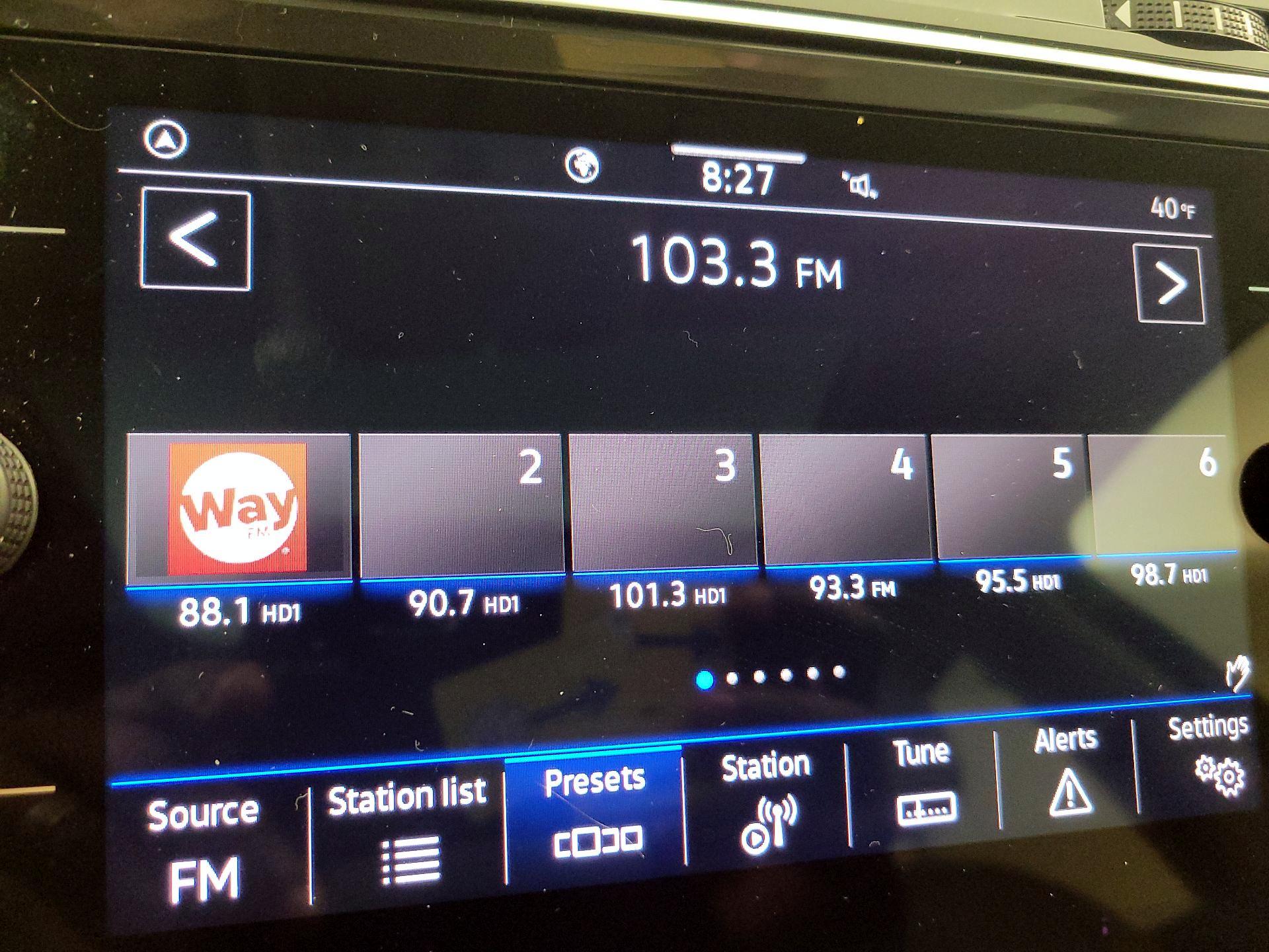 Thumbnail: 2023 Volkswagen Tiguan - 15