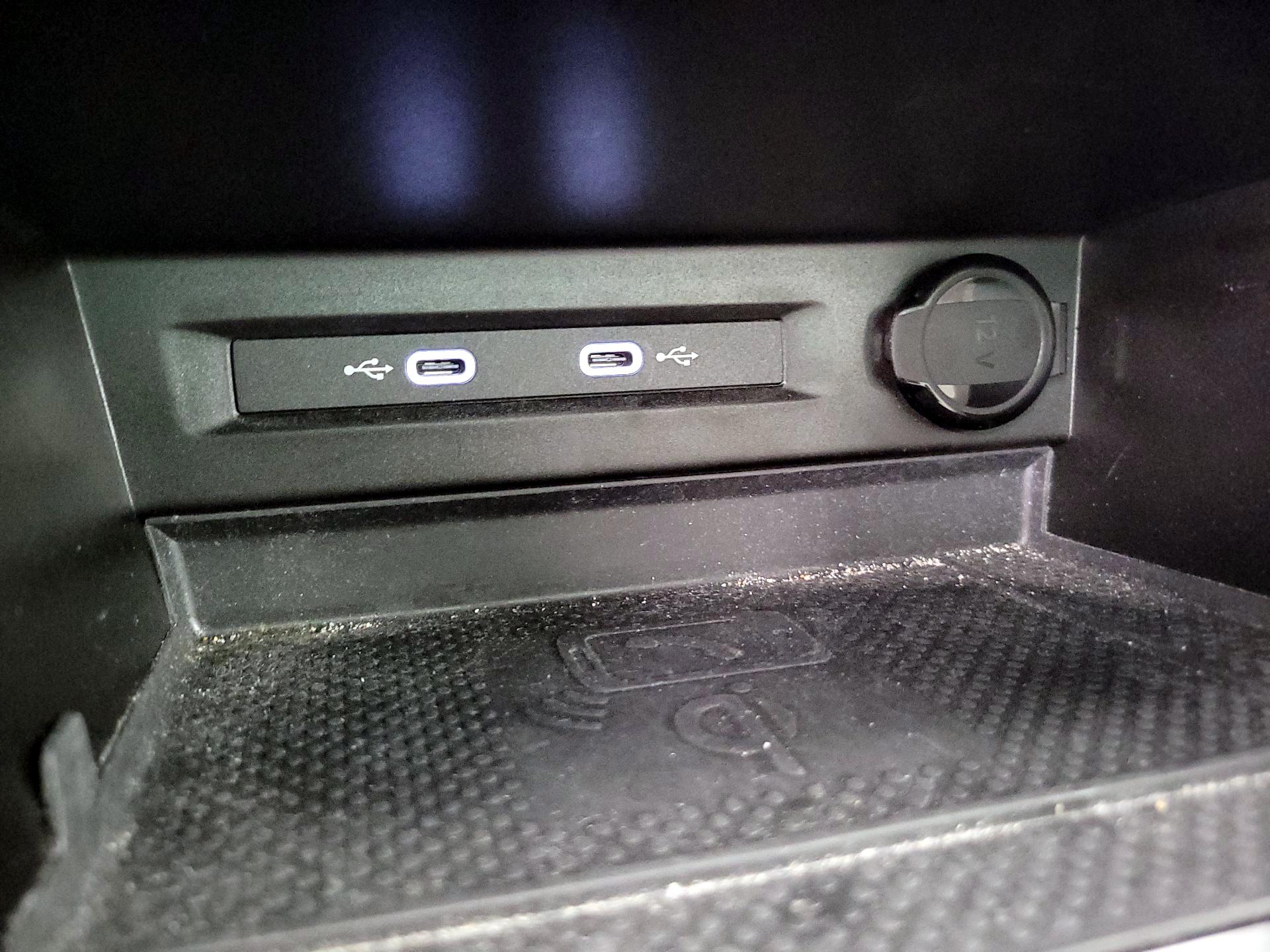 Thumbnail: 2023 Volkswagen Tiguan - 18