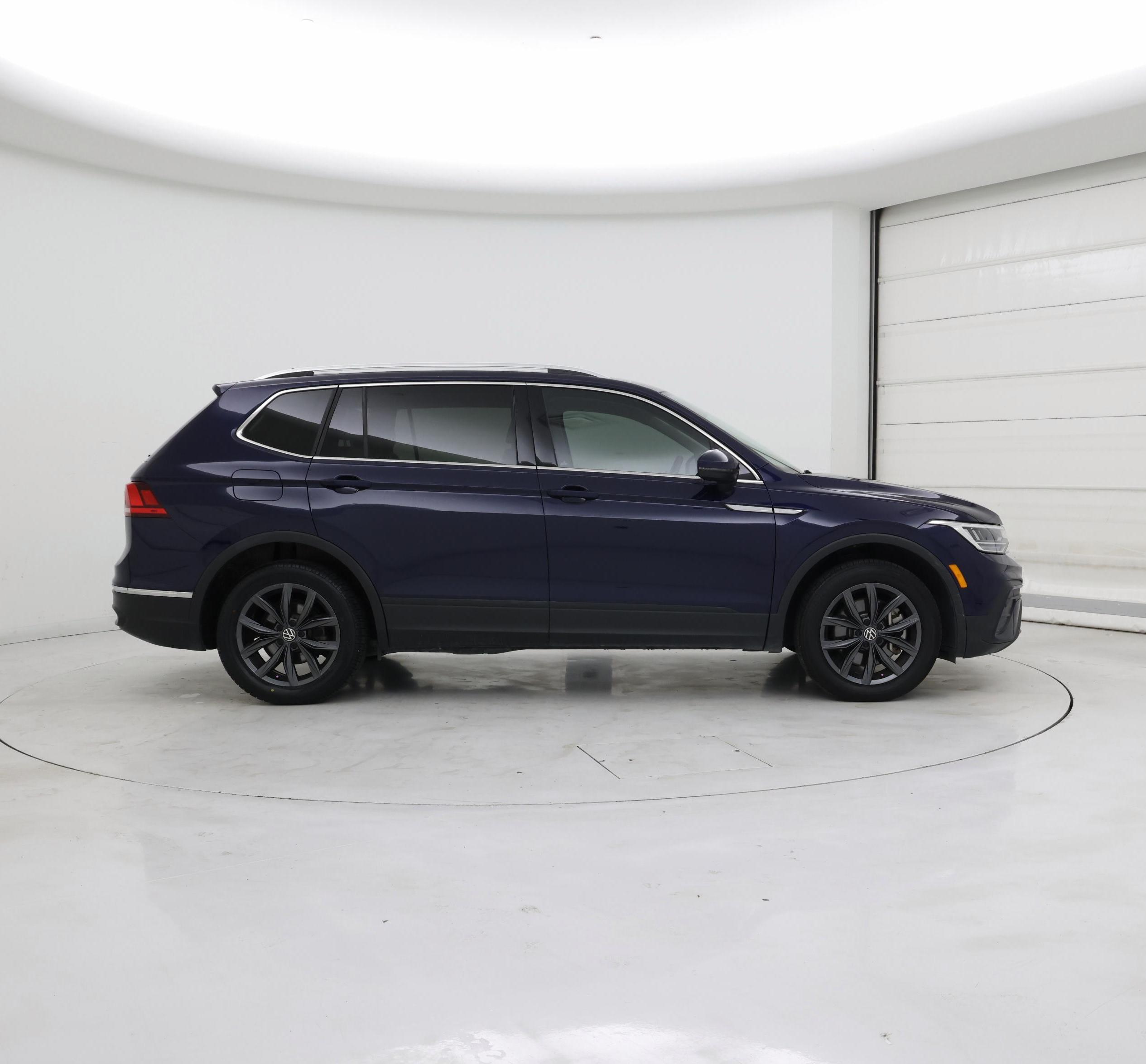 Thumbnail: 2023 Volkswagen Tiguan - 7