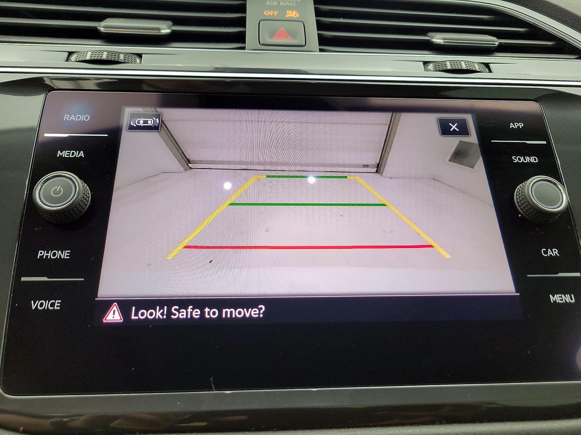 Thumbnail: 2022 Volkswagen Tiguan - 14