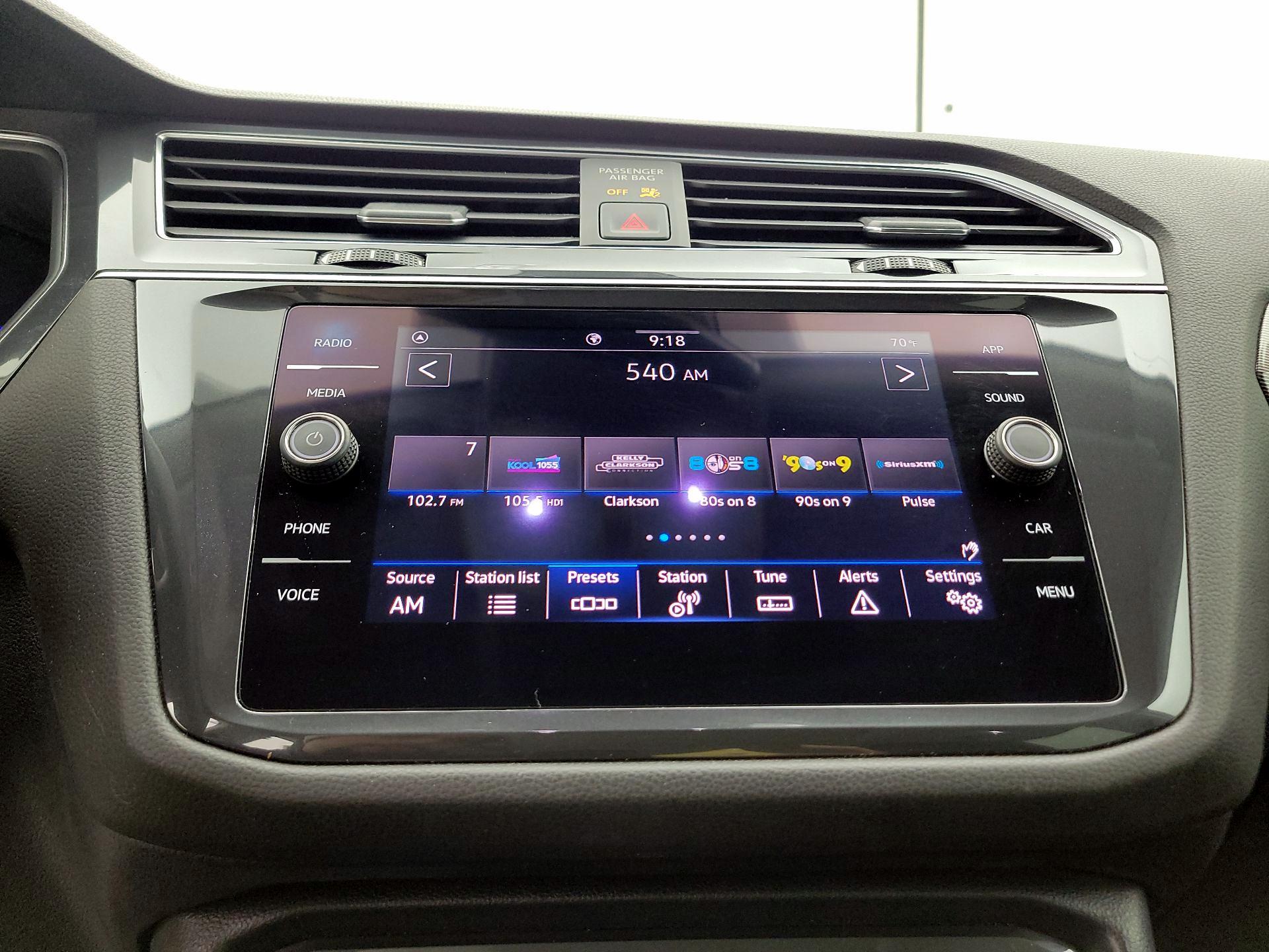 Thumbnail: 2022 Volkswagen Tiguan - 15