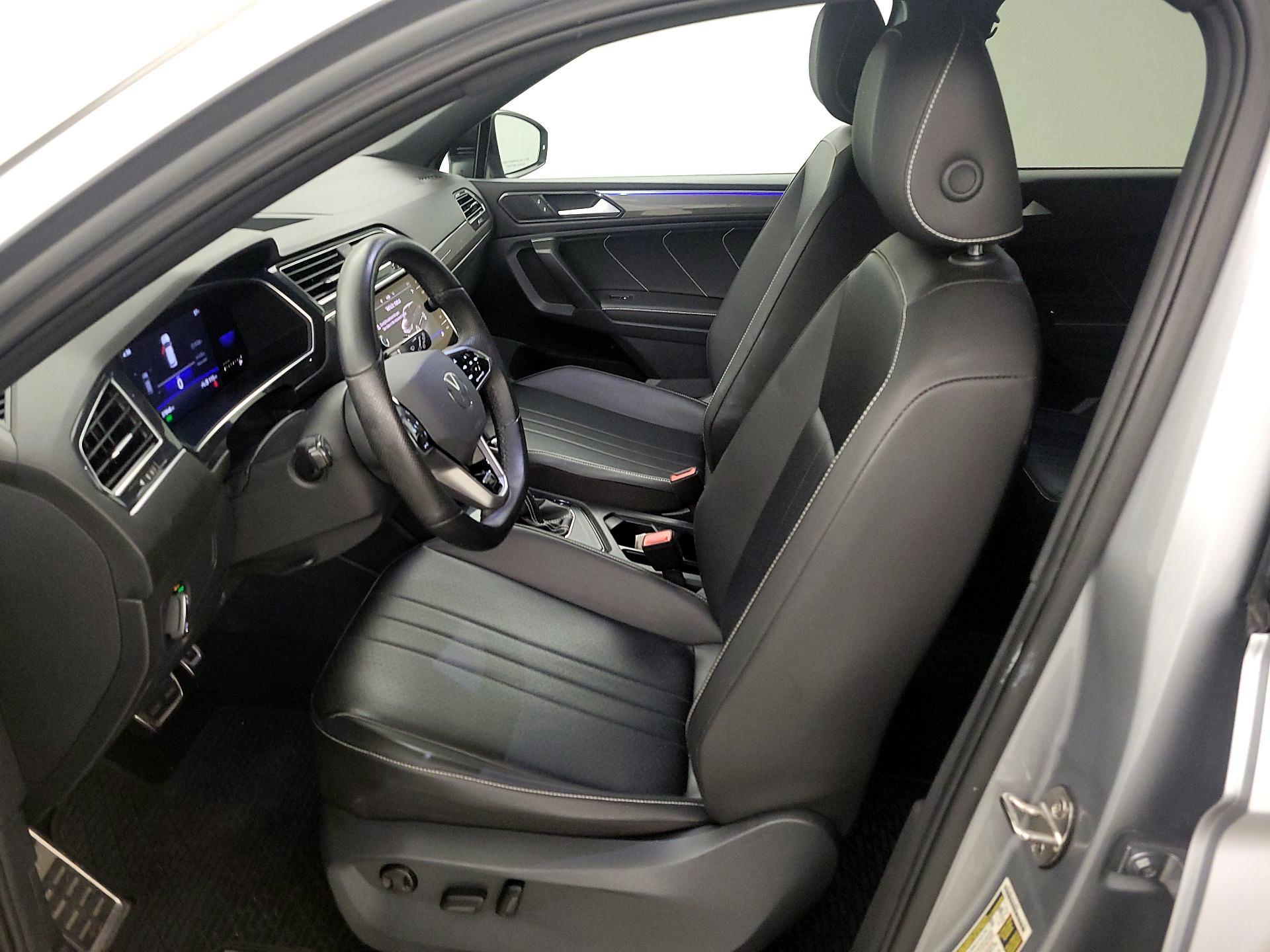 Thumbnail: 2022 Volkswagen Tiguan - 11