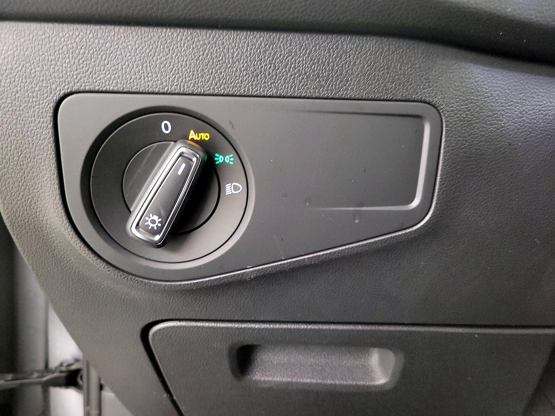 Thumbnail: 2022 Volkswagen Tiguan - 13