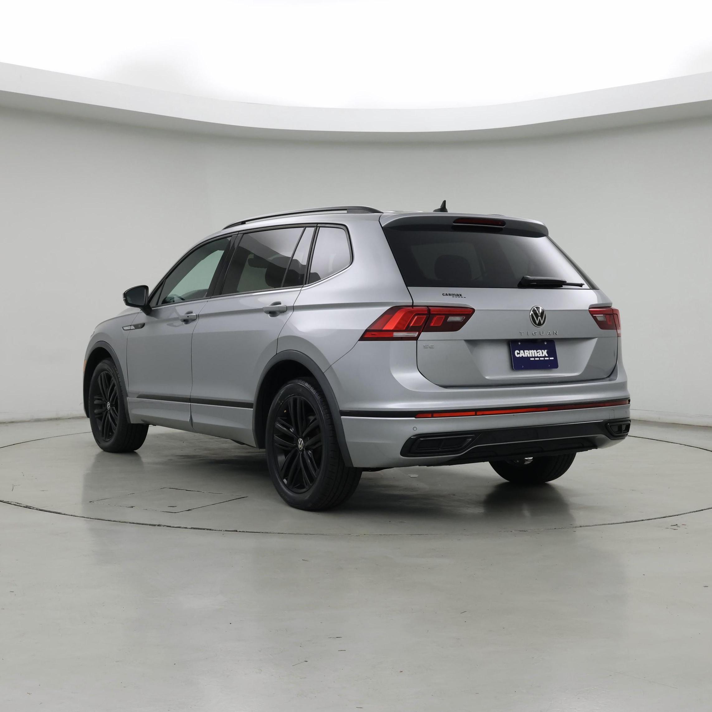 Thumbnail: 2022 Volkswagen Tiguan - 2