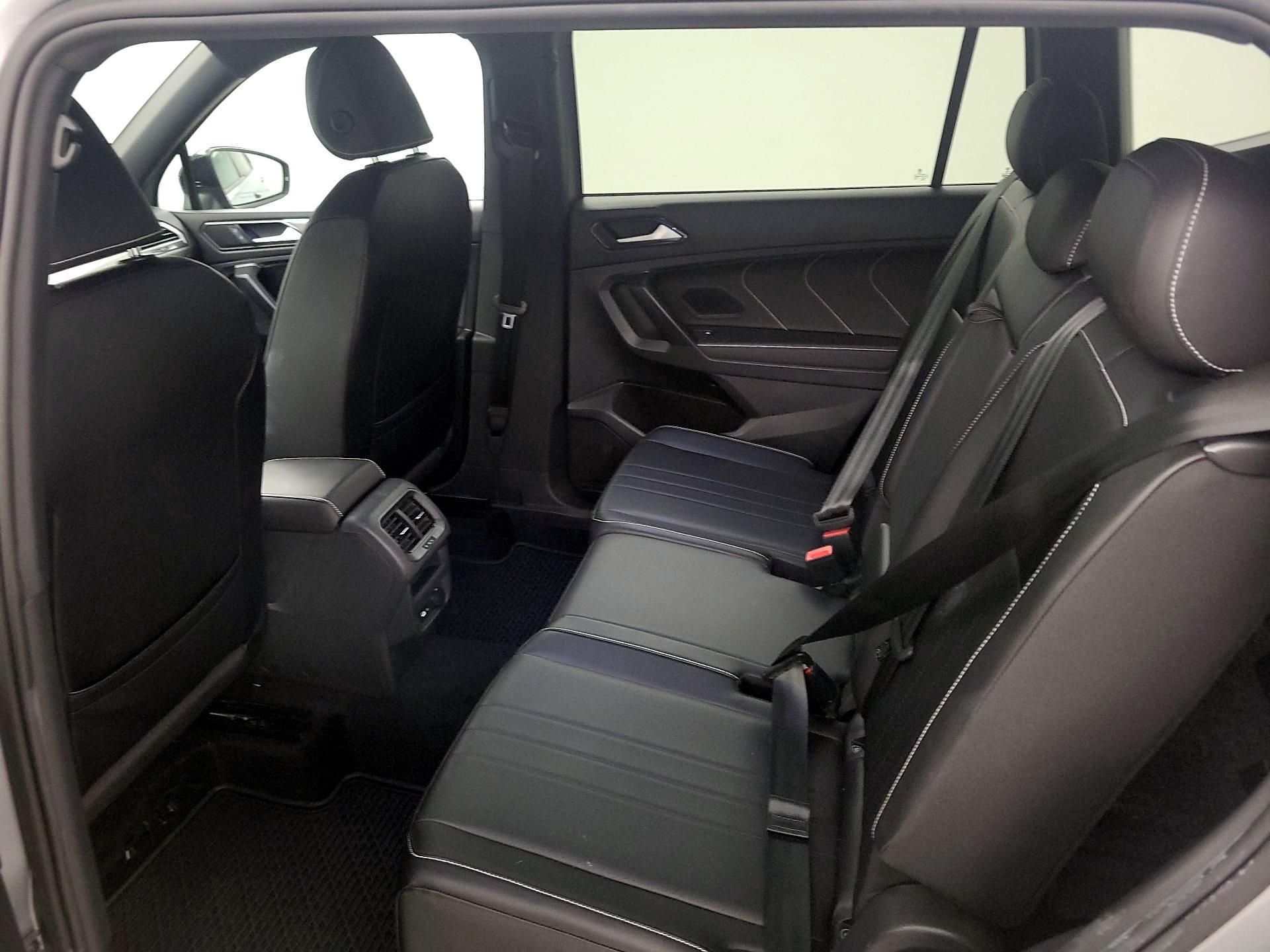 Thumbnail: 2022 Volkswagen Tiguan - 20