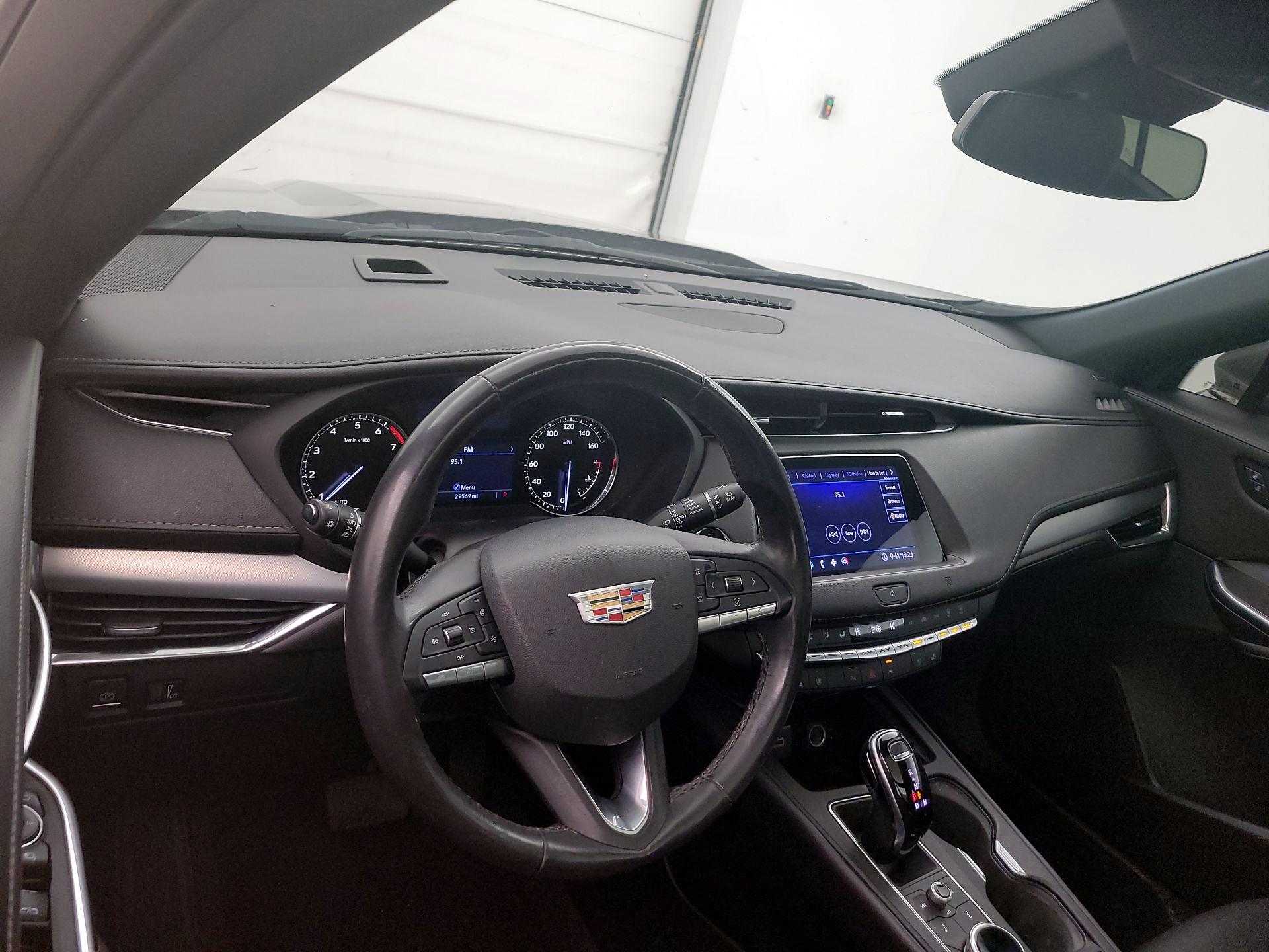 Thumbnail: 2020 Cadillac XT4 - 9