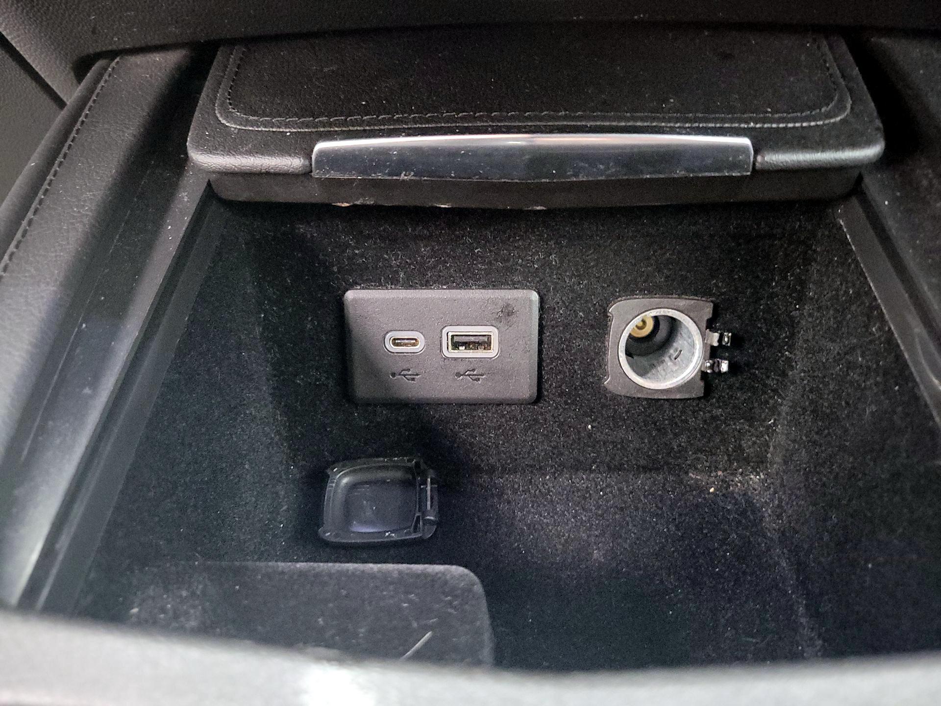 Thumbnail: 2020 Cadillac XT4 - 18