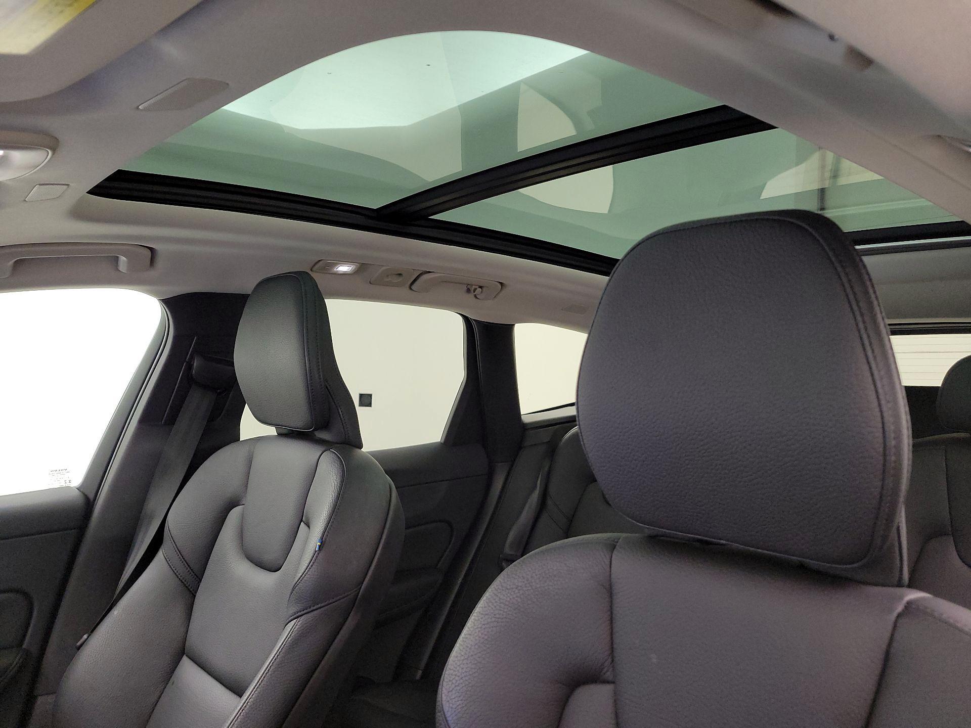 Thumbnail: 2023 Volvo XC60 - 20