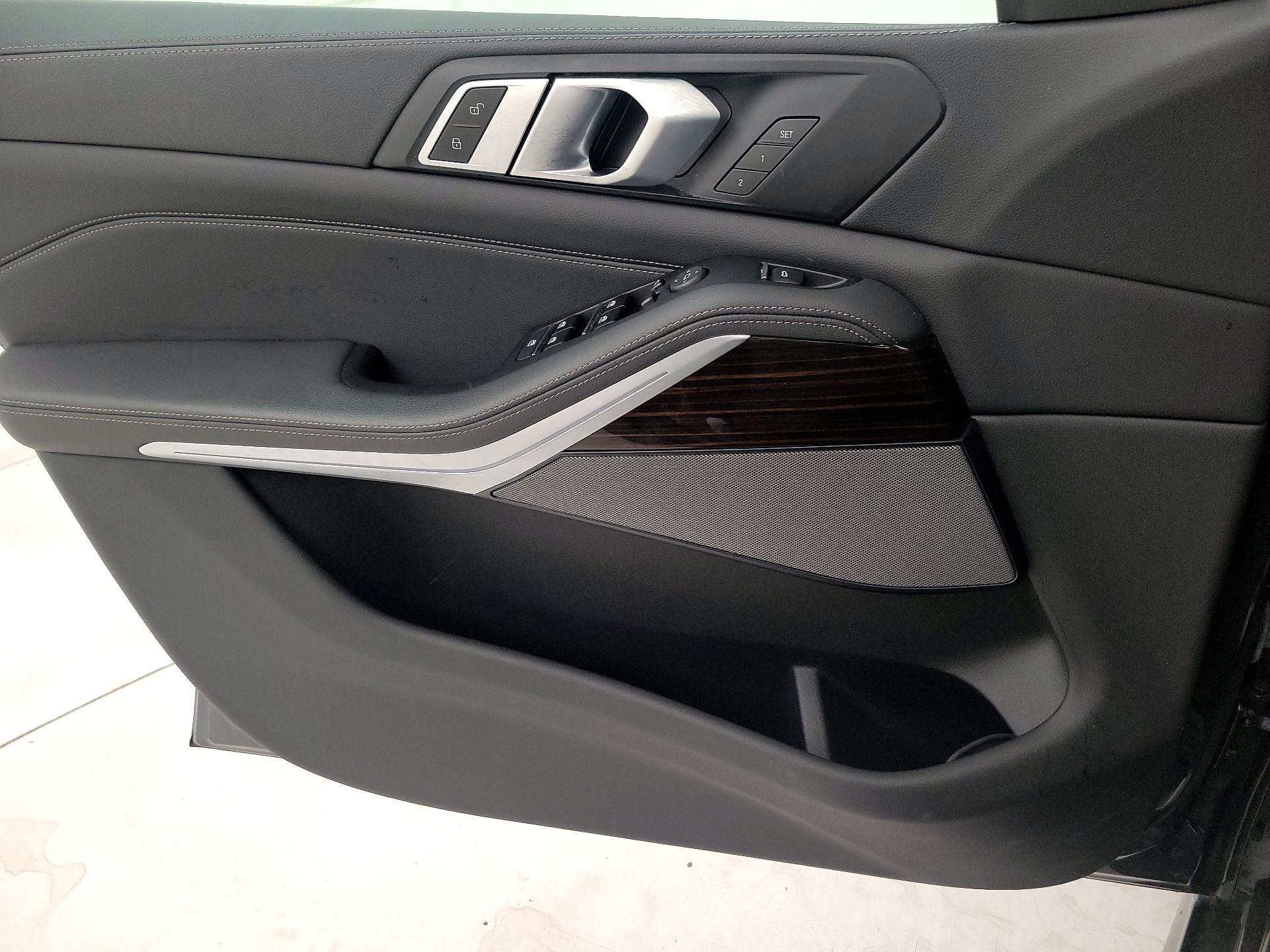 Thumbnail: 2020 BMW X5 - 12