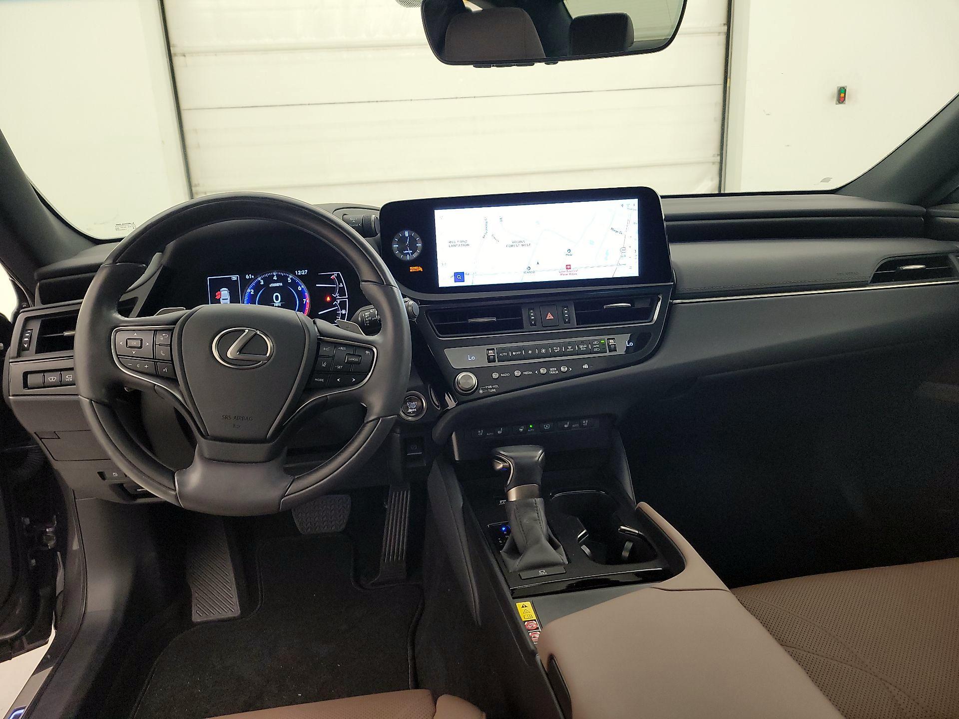 Thumbnail: 2023 Lexus ES - 9