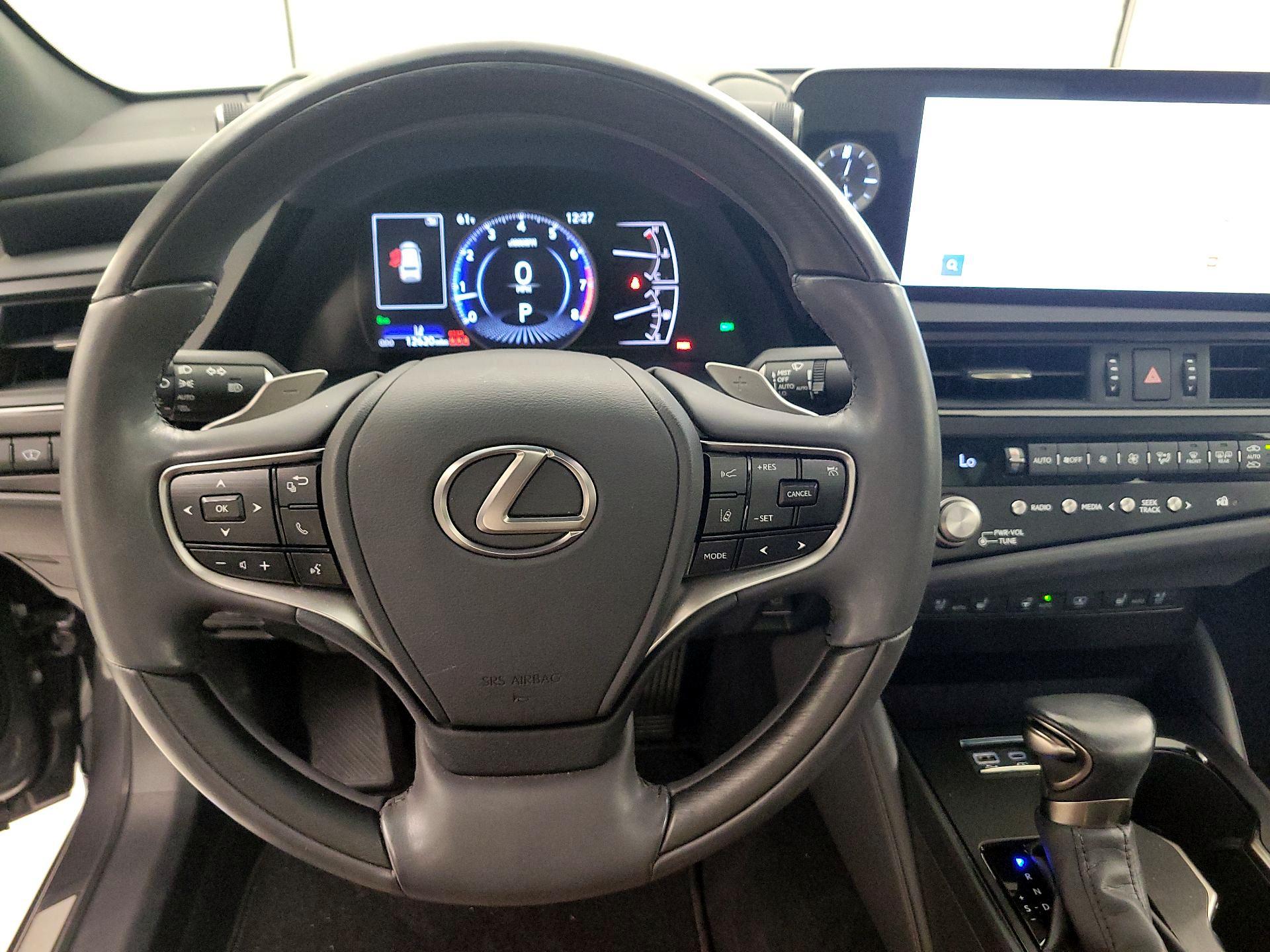 Thumbnail: 2023 Lexus ES - 10