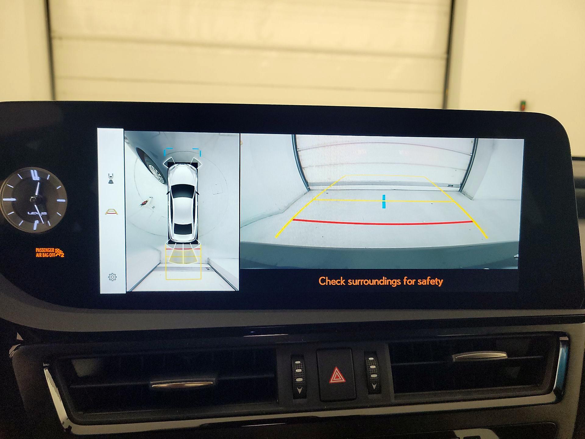 Thumbnail: 2023 Lexus ES - 15