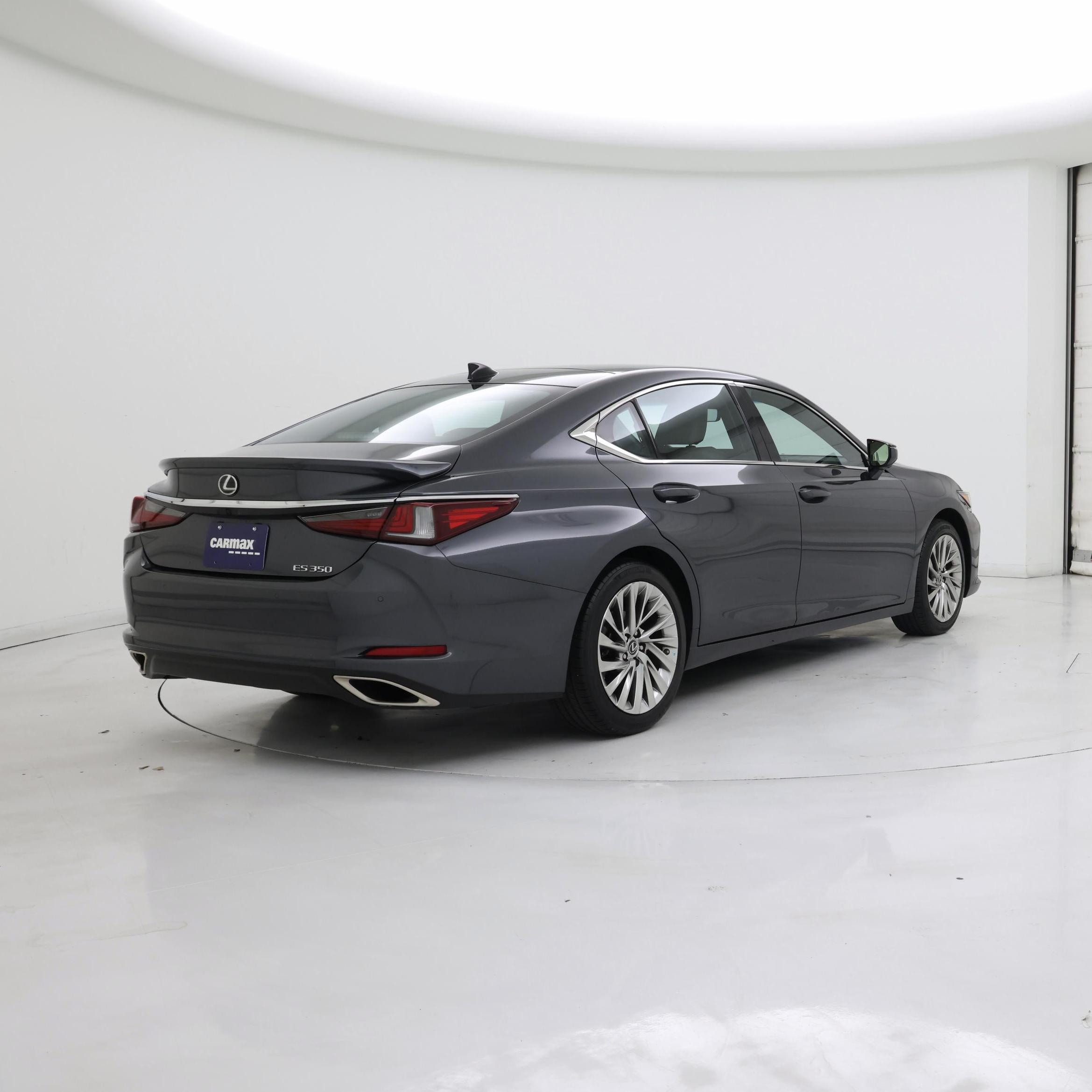 Thumbnail: 2023 Lexus ES - 8