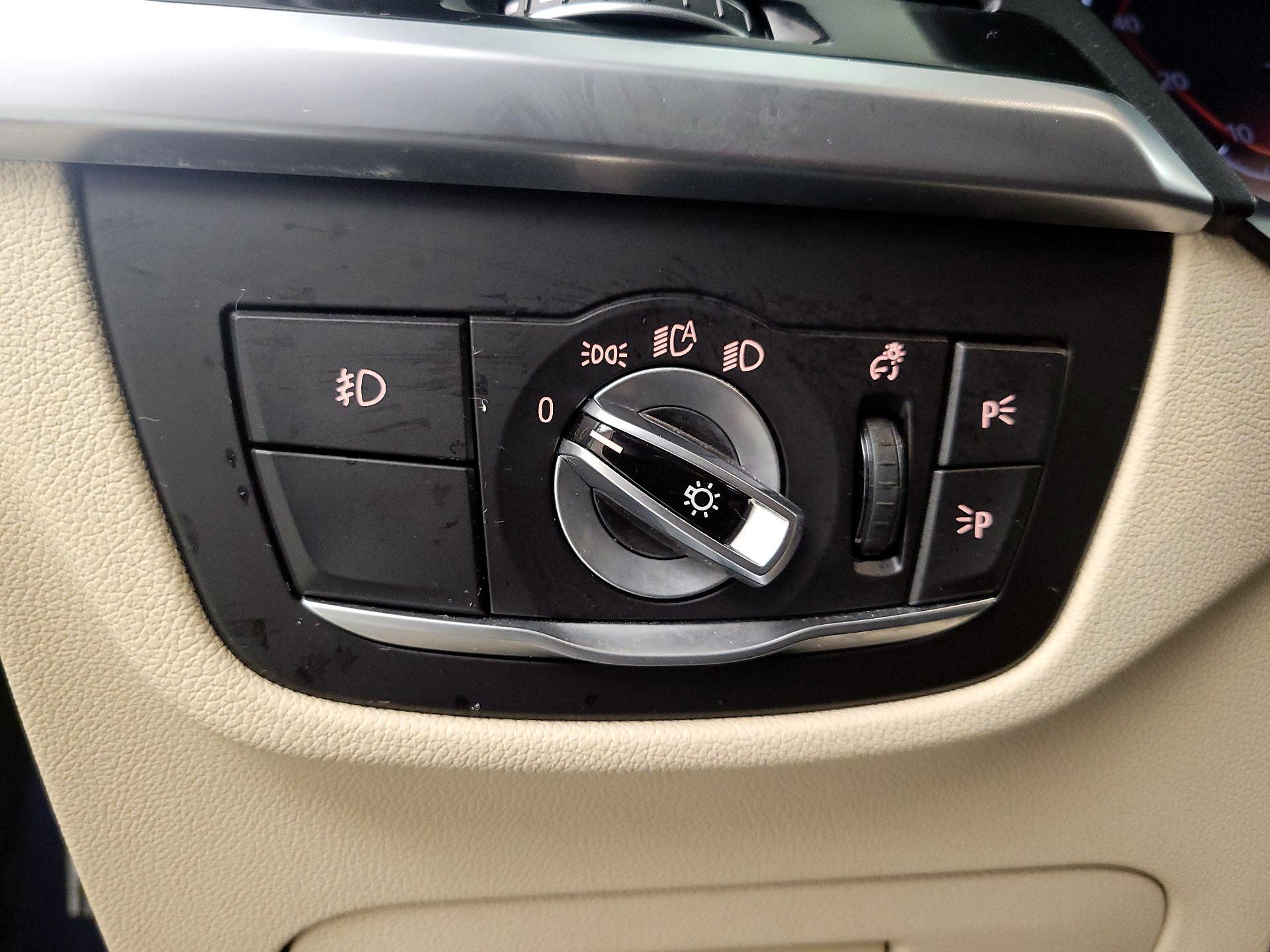 Thumbnail: 2021 BMW X3 - 13