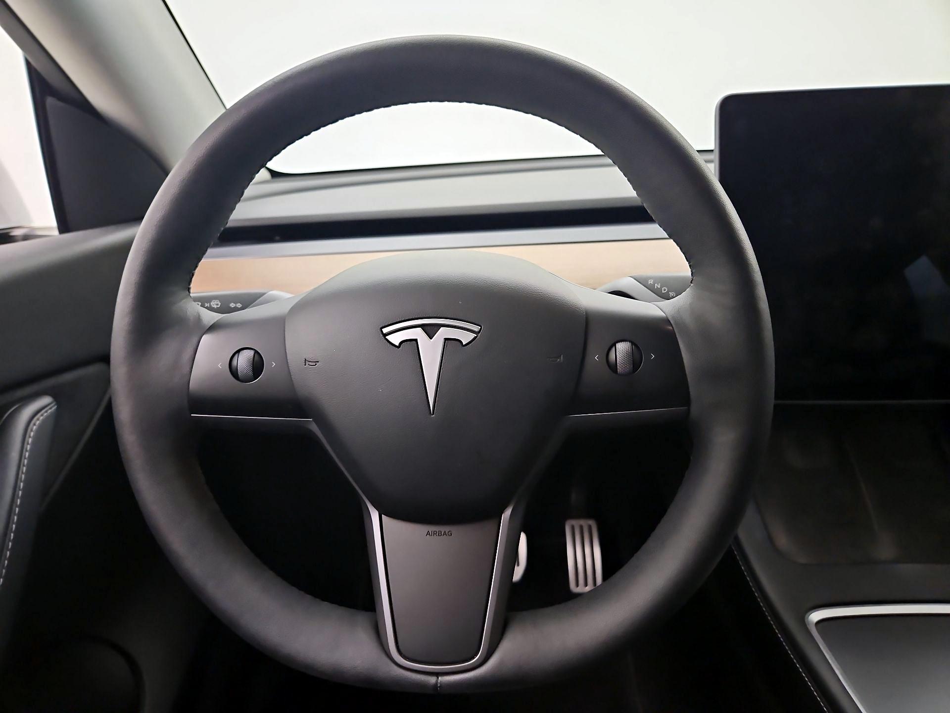 Thumbnail: 2022 Tesla Model Y - 10