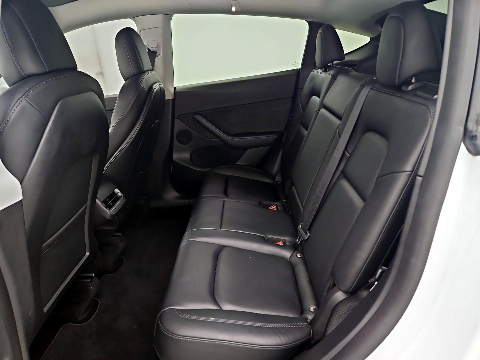 Thumbnail: 2022 Tesla Model Y - 19