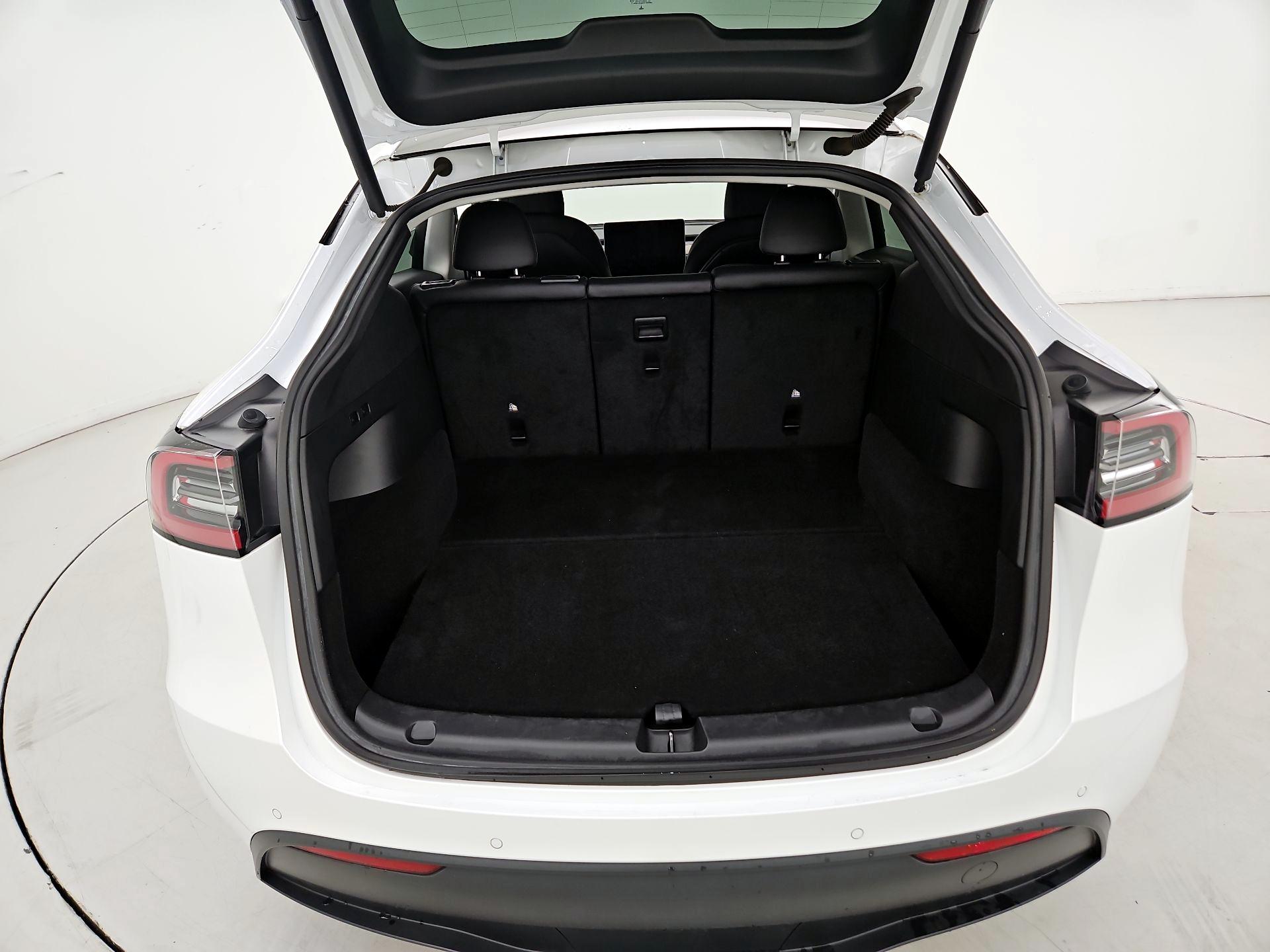 Thumbnail: 2022 Tesla Model Y - 20