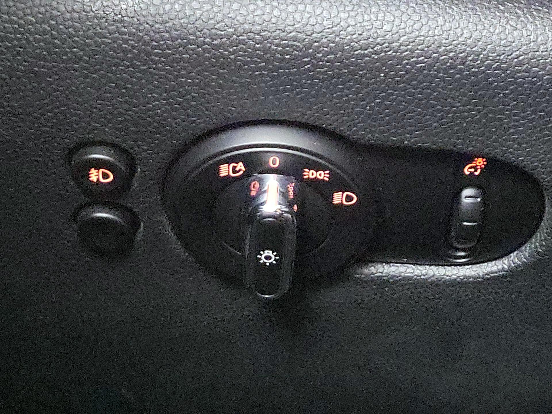 Thumbnail: 2017 MINI Cooper Hardtop - 13