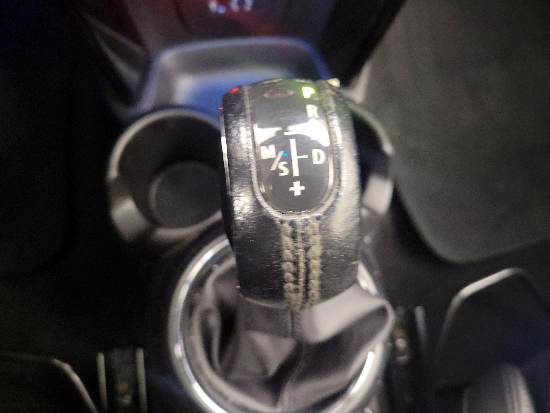 Thumbnail: 2017 MINI Cooper Hardtop - 16