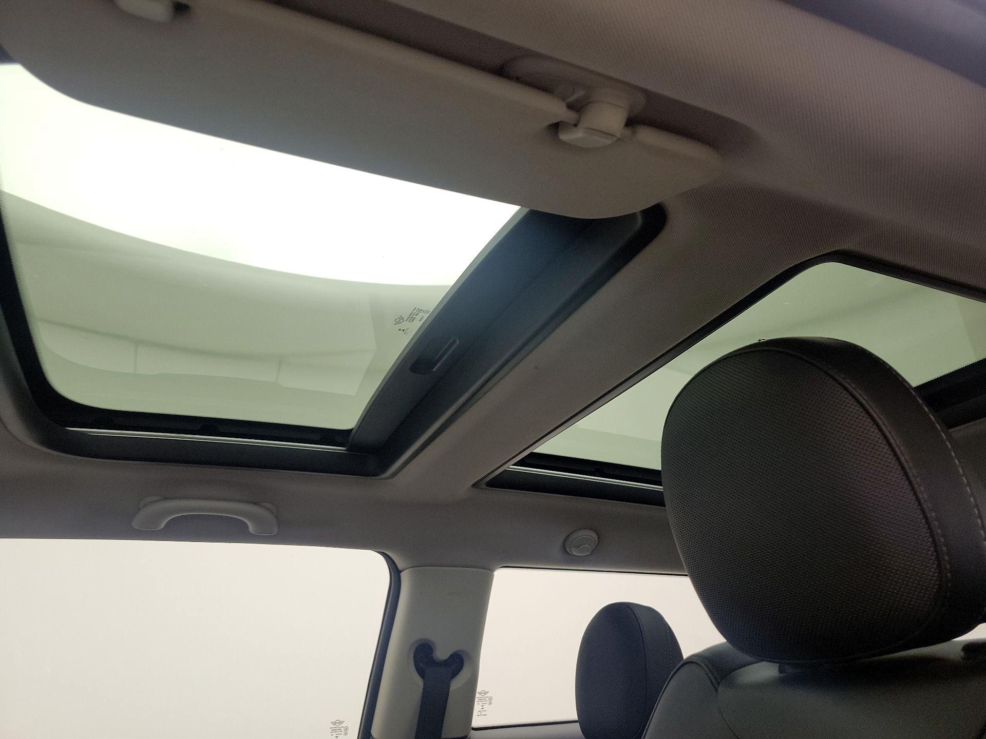 Thumbnail: 2017 MINI Cooper Hardtop - 18