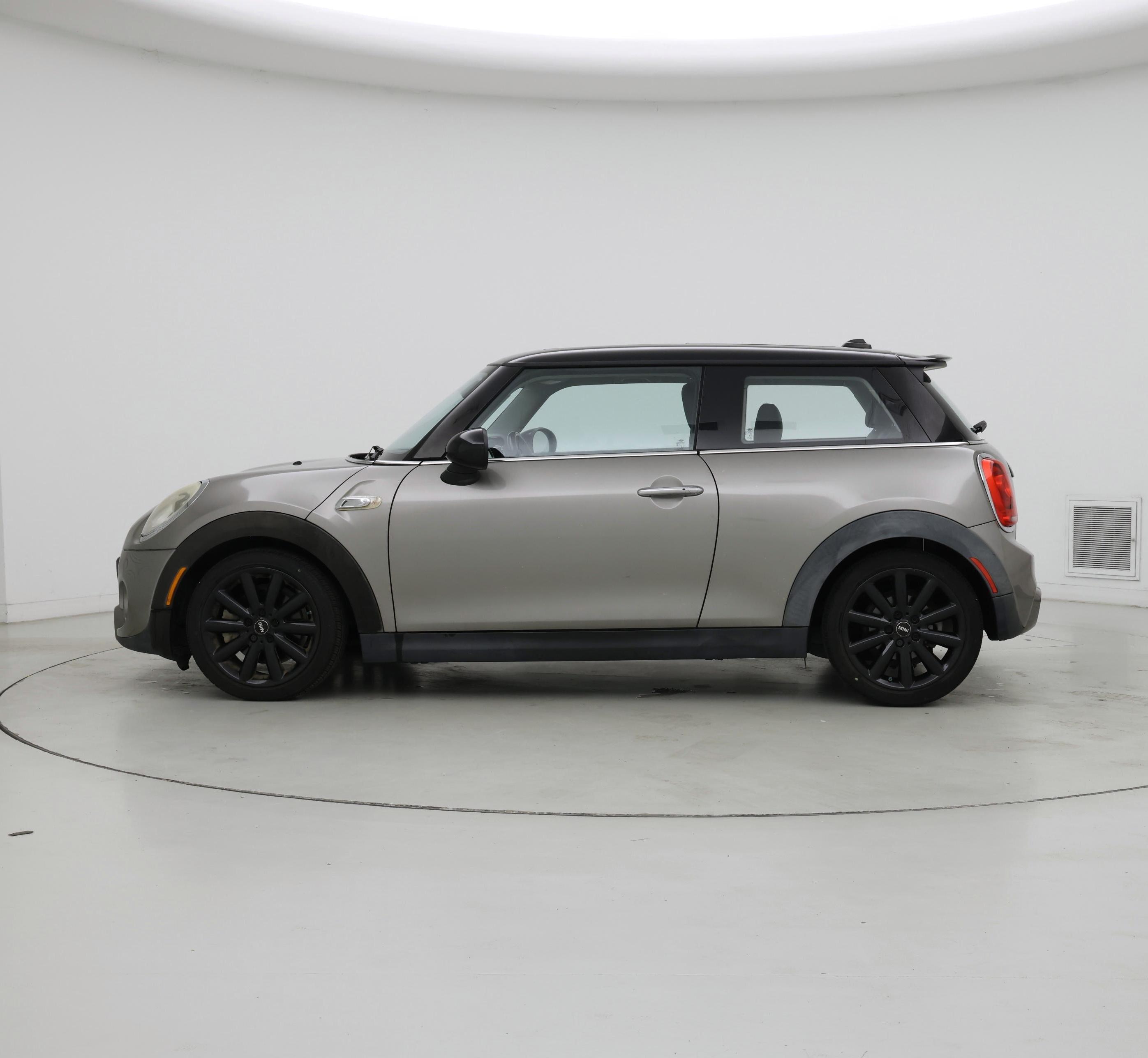 Thumbnail: 2017 MINI Cooper Hardtop - 3