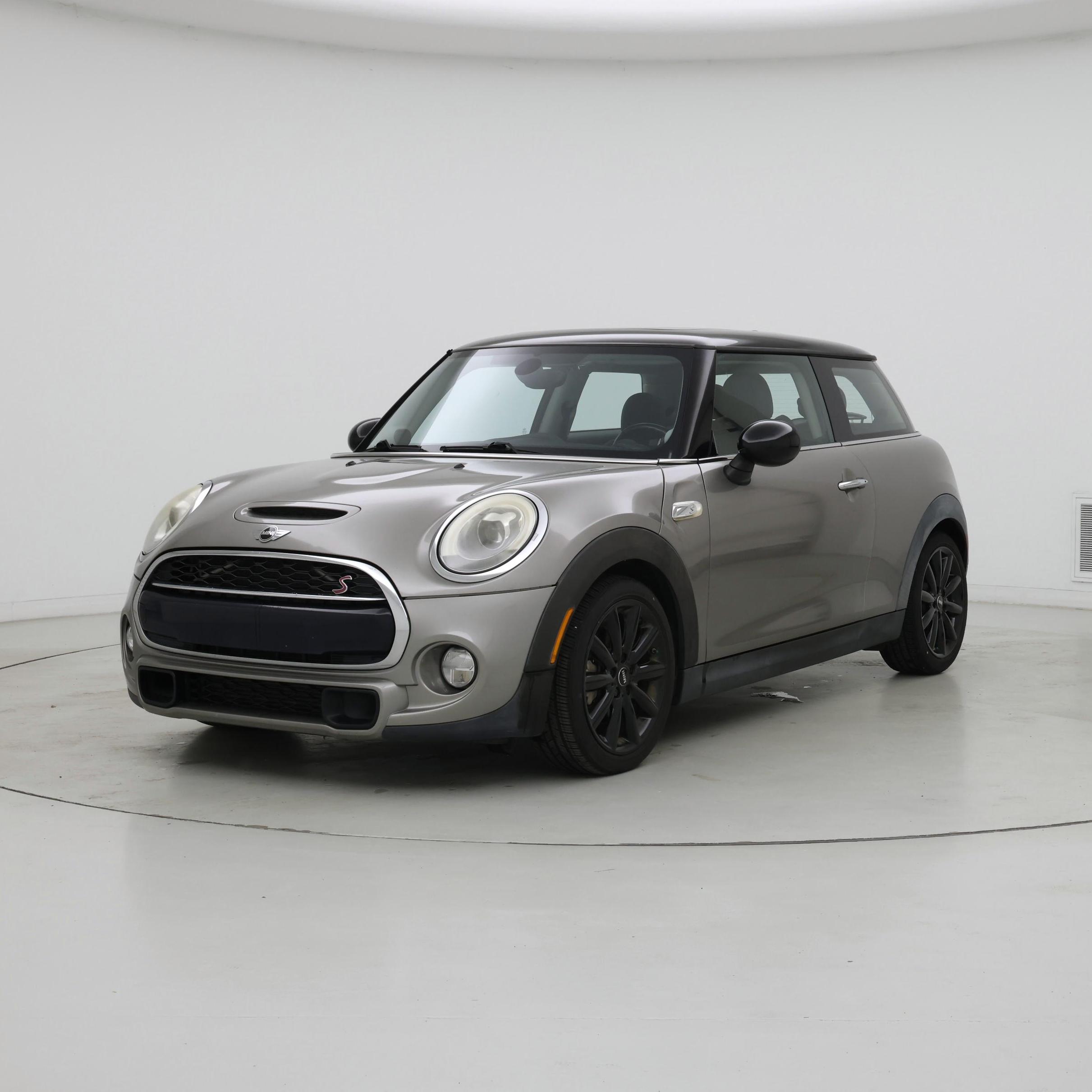 Thumbnail: 2017 MINI Cooper Hardtop - 4