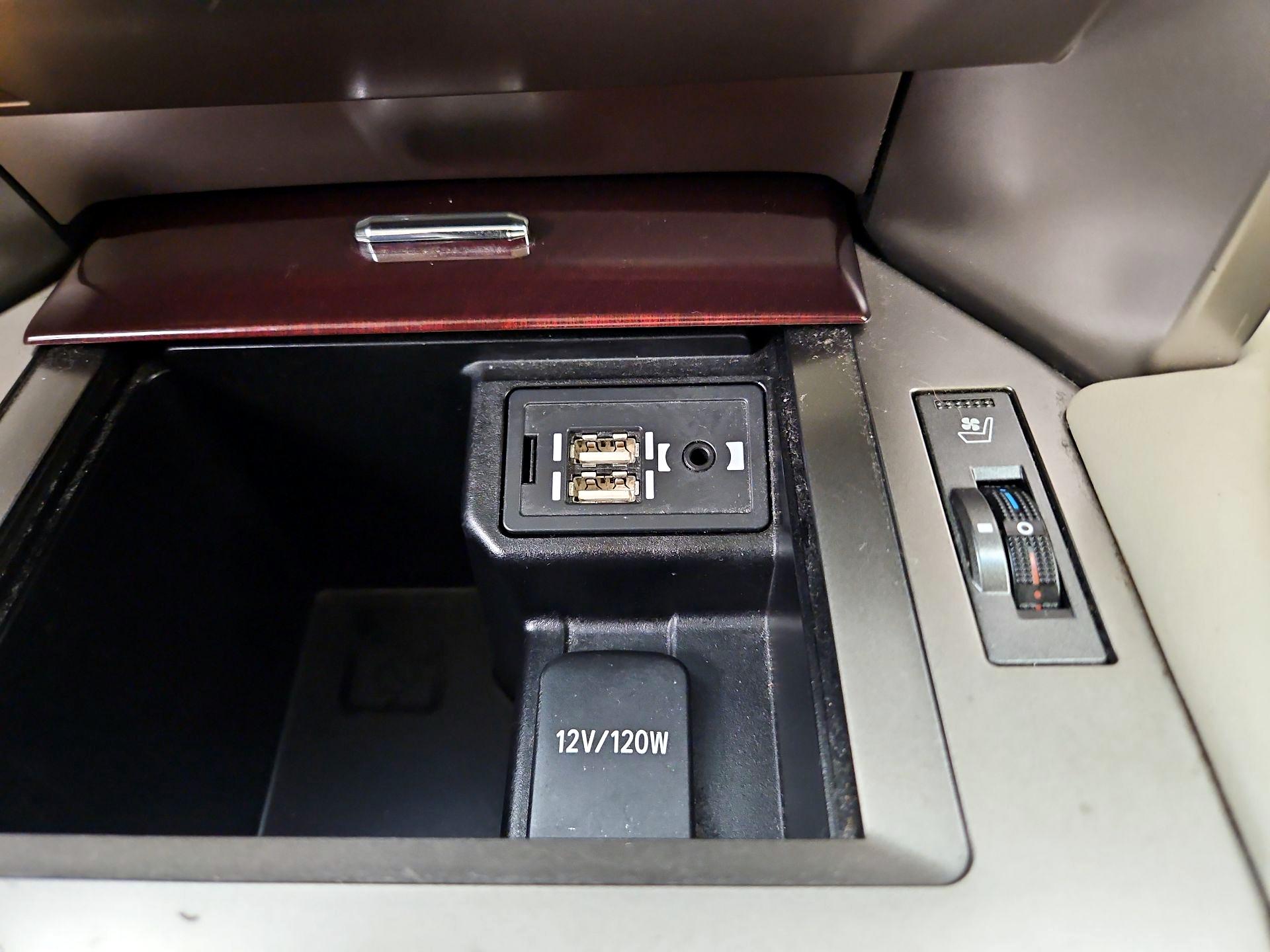 Thumbnail: 2019 Lexus GX - 19