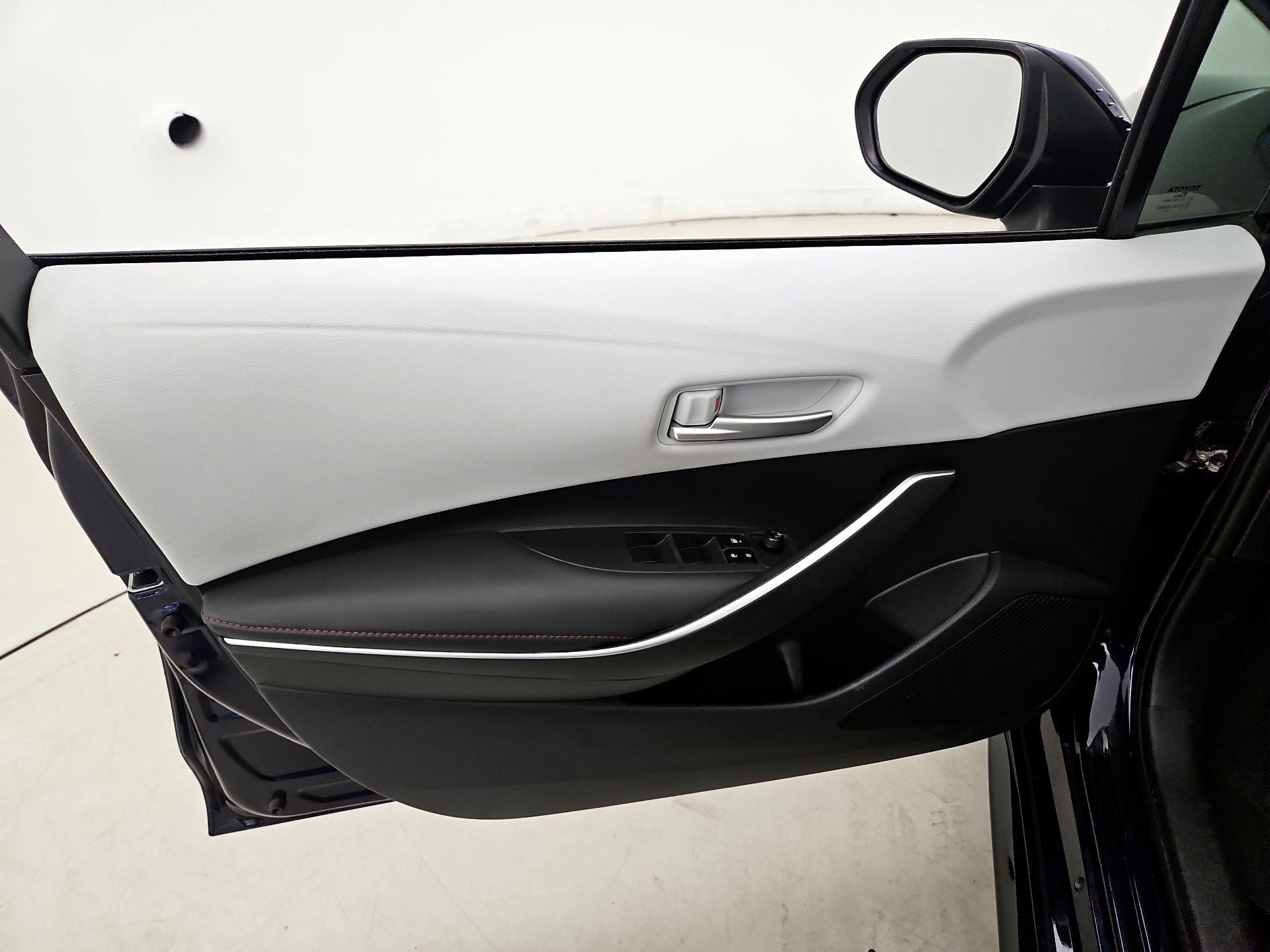 Thumbnail: 2023 Toyota Corolla - 12