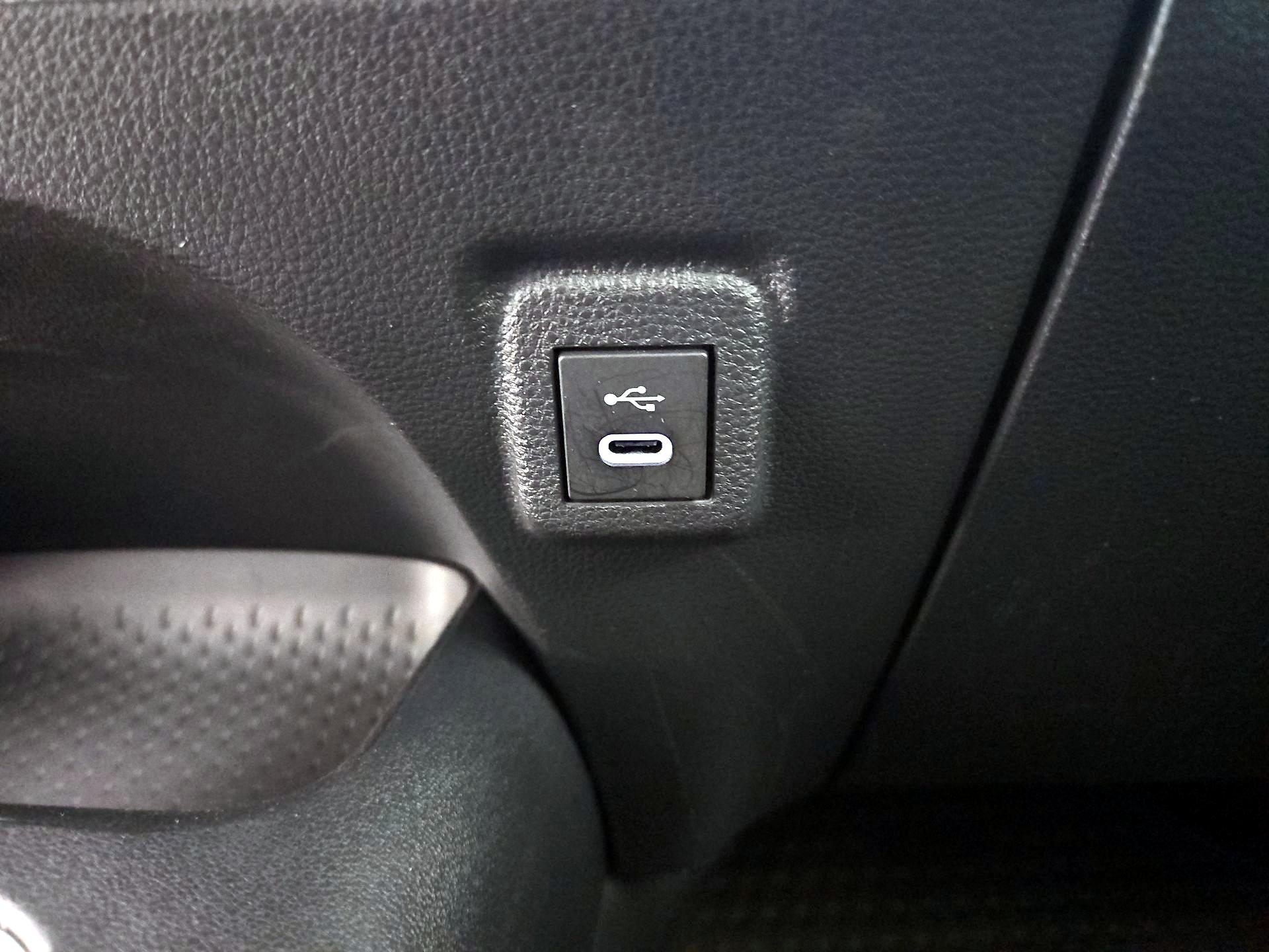 Thumbnail: 2023 Toyota Corolla - 18