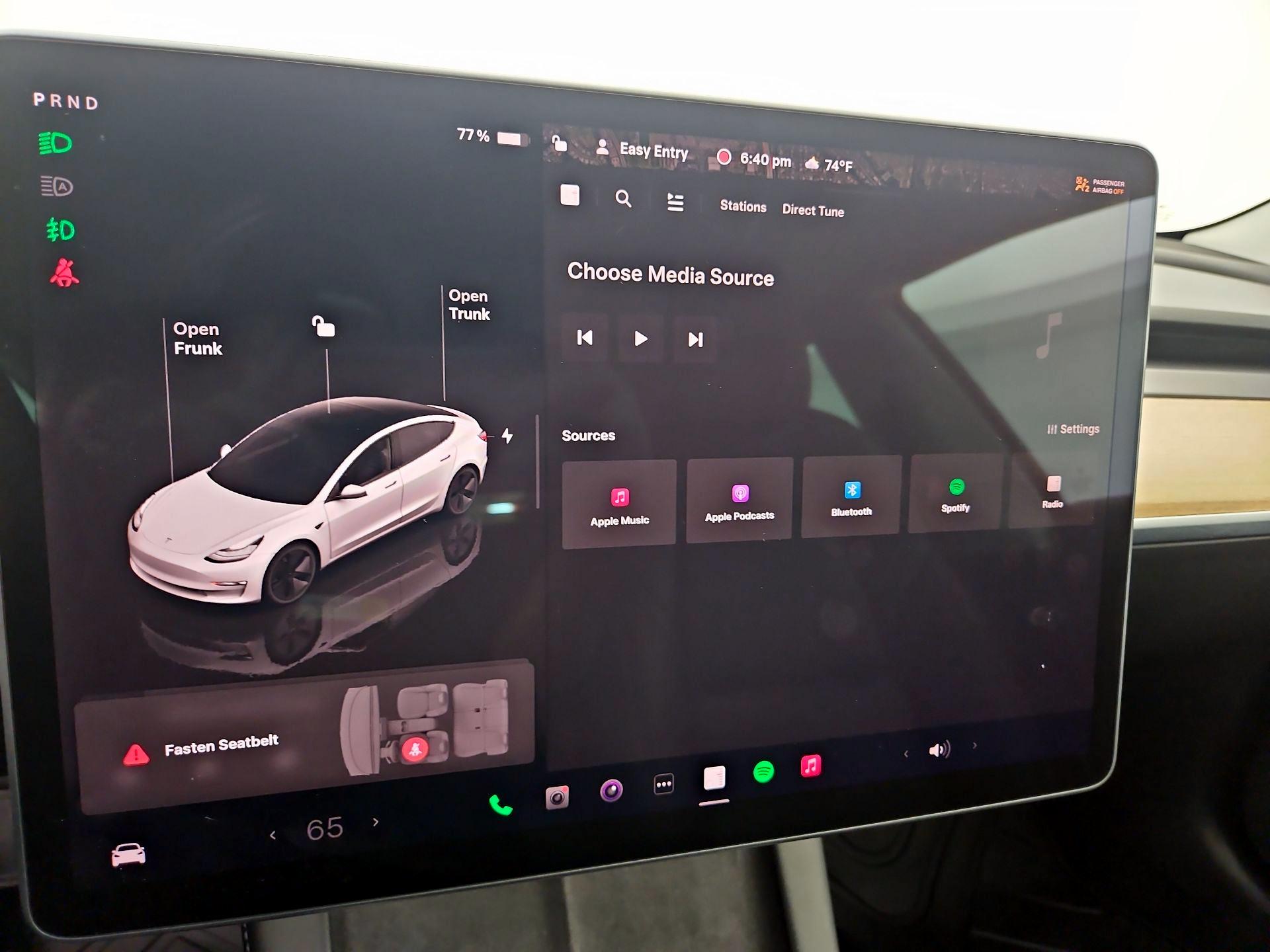 Thumbnail: 2022 Tesla Model 3 - 15
