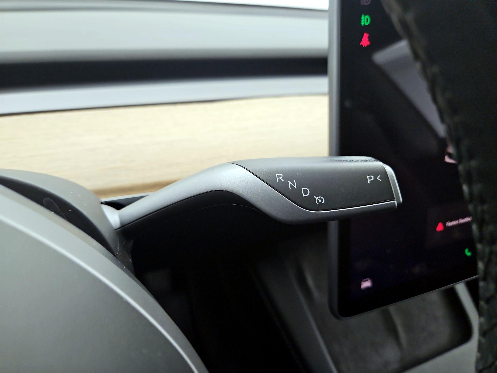 Thumbnail: 2022 Tesla Model 3 - 17