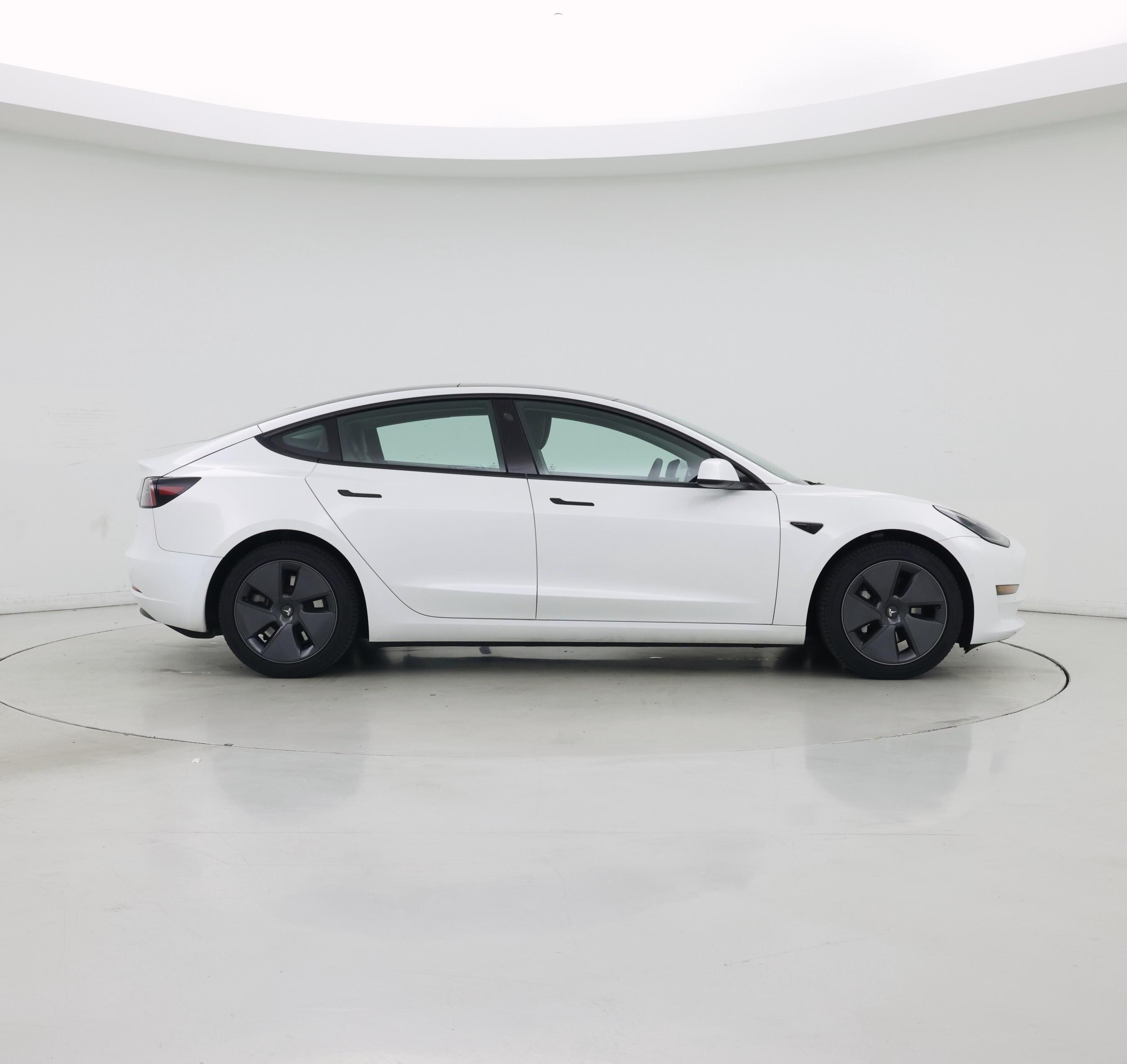 Thumbnail: 2022 Tesla Model 3 - 7