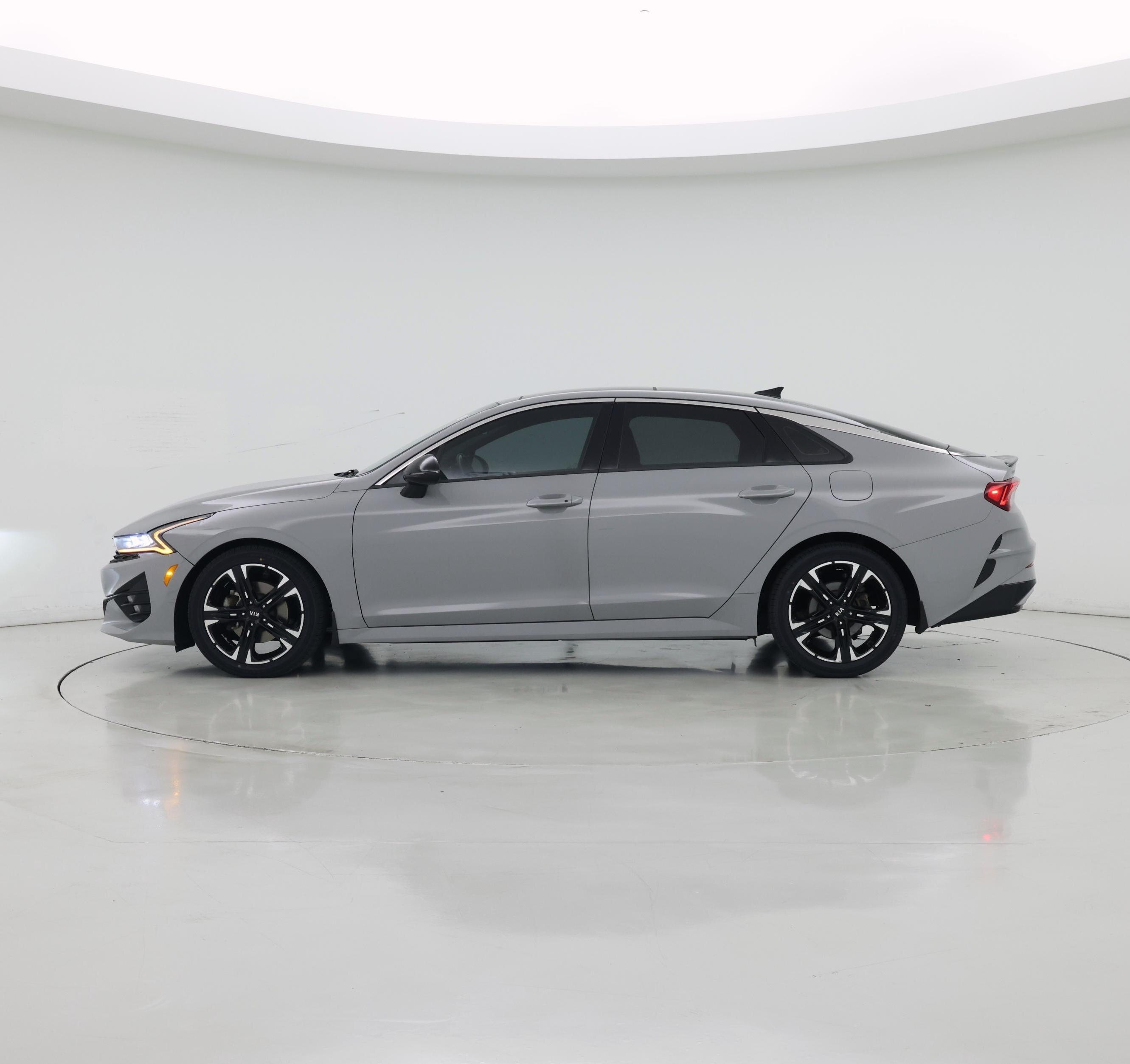 Thumbnail: 2021 Kia K5 - 3