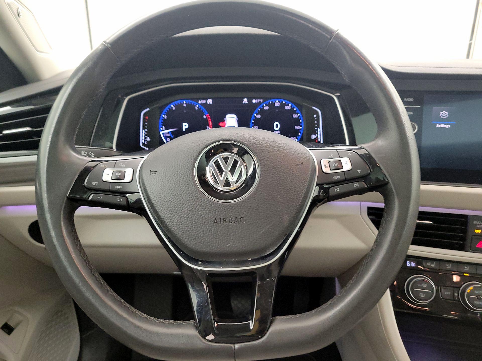 Thumbnail: 2020 Volkswagen Jetta - 10