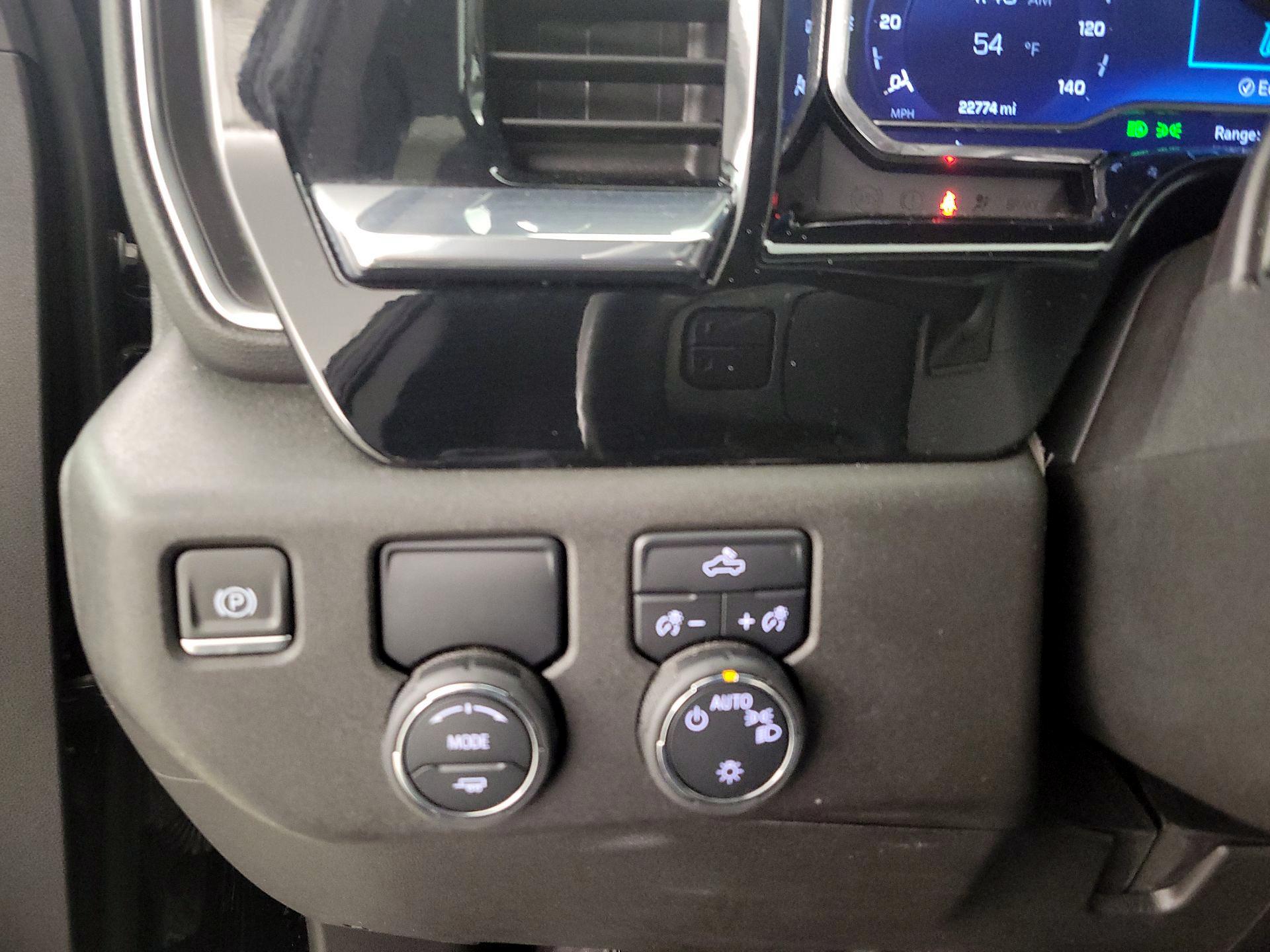 Thumbnail: 2024 Chevrolet Silverado 1500 - 13