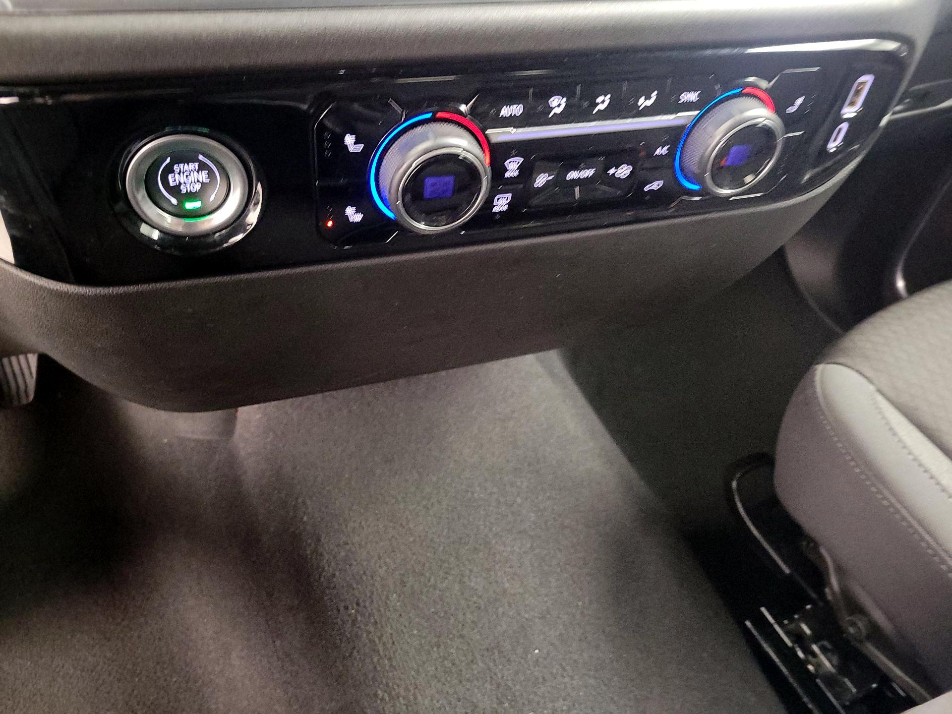 Thumbnail: 2024 Chevrolet Silverado 1500 - 16